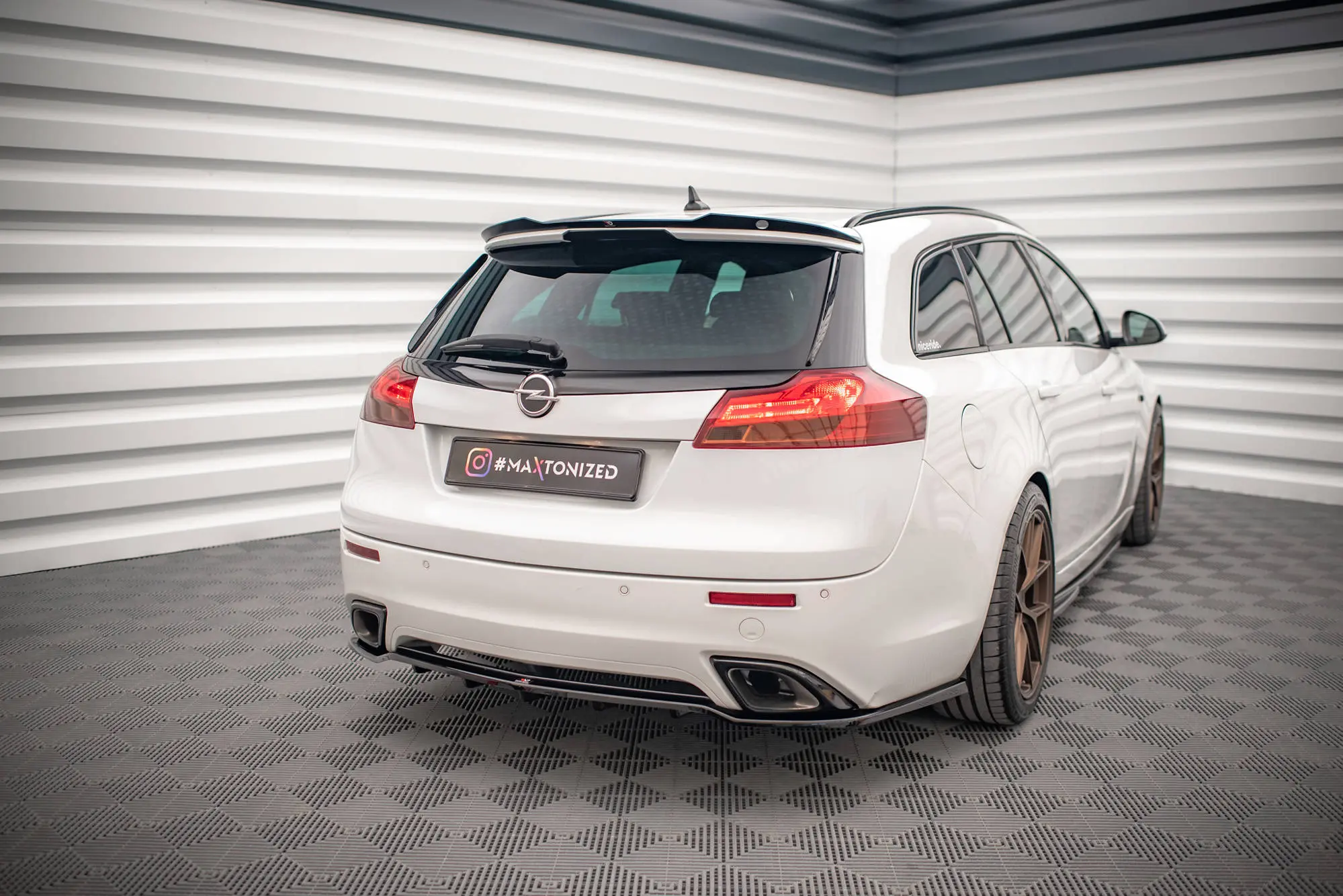 TAKSPOILER OPEL INSIGNIA OPC SPORTS TOURER MK1 2009-2013 – bilde 4