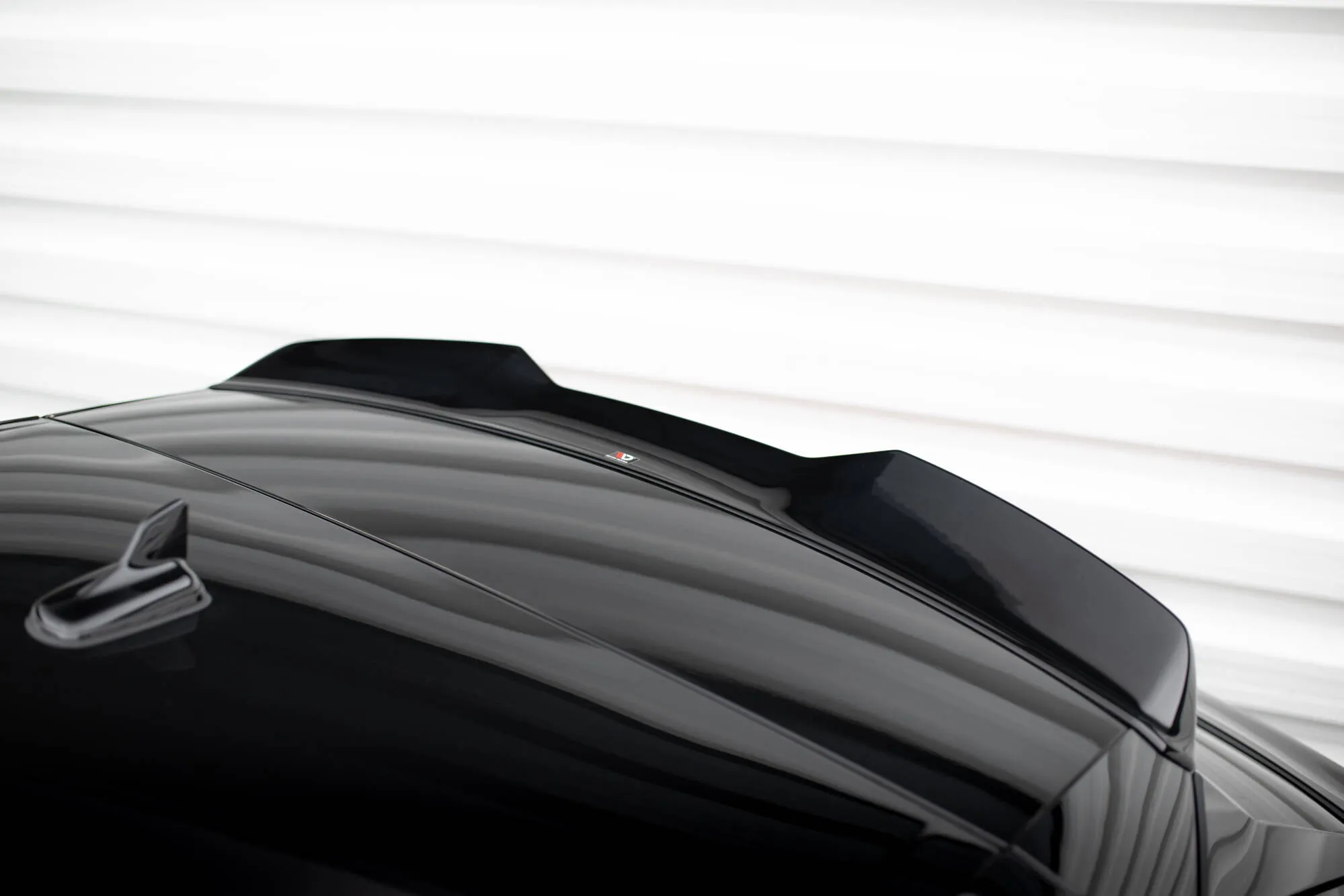 Takspoiler (øvre) Audi (SQ8) Mk1 2019 - 2023 | Glossy Black Edition – bilde 3