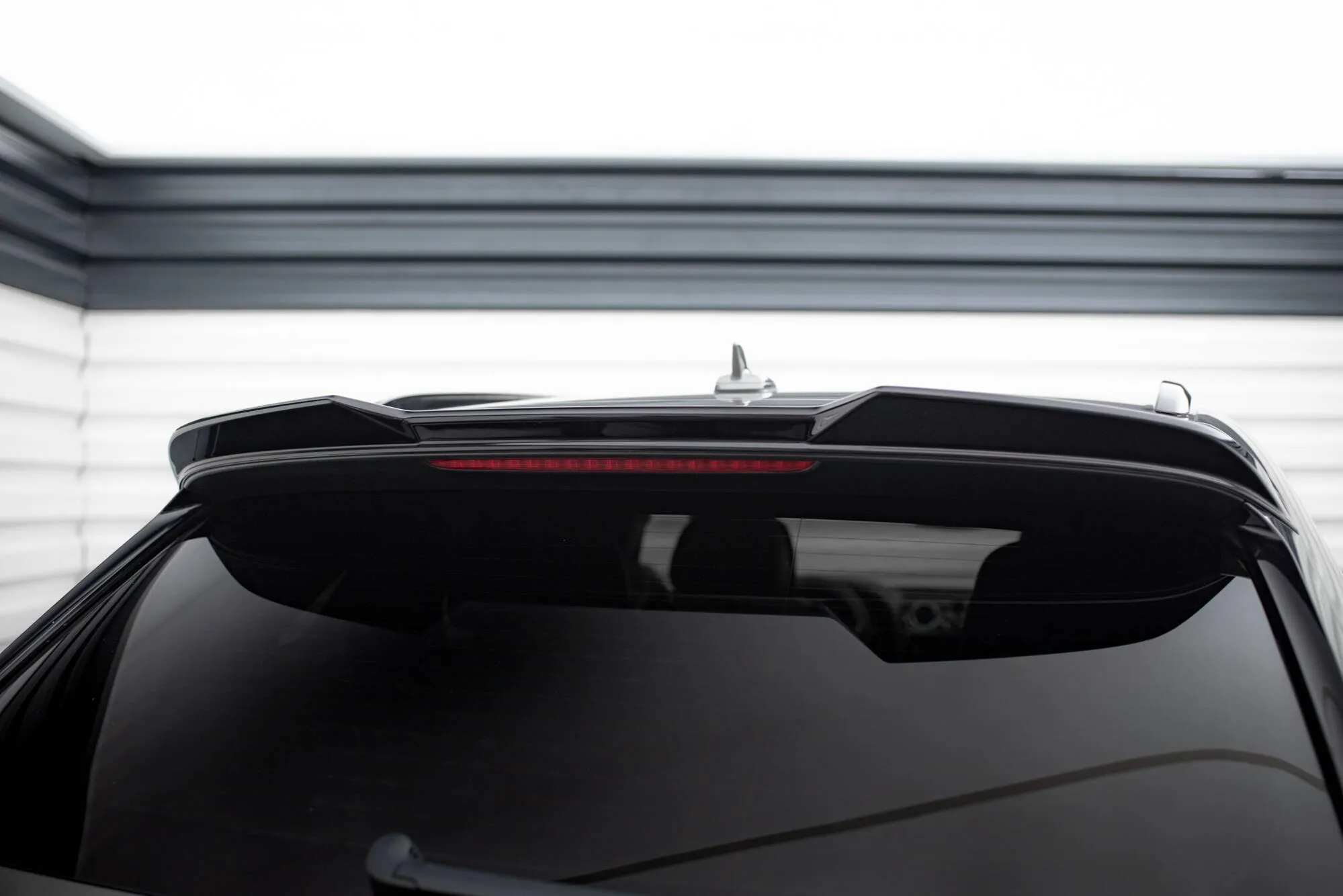 Takspoiler (øvre) Bentley Bentayga Mk1 2015 - 2020 | Glossy Black Edition