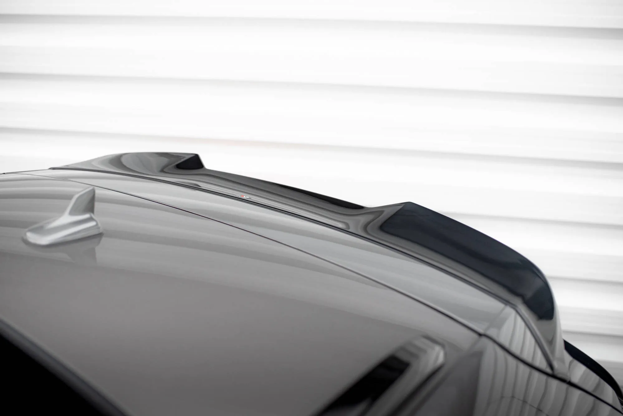 Takspoiler (øvre) Bentley Bentayga Mk1 2015 - 2020 | Glossy Black Edition – bilde 4