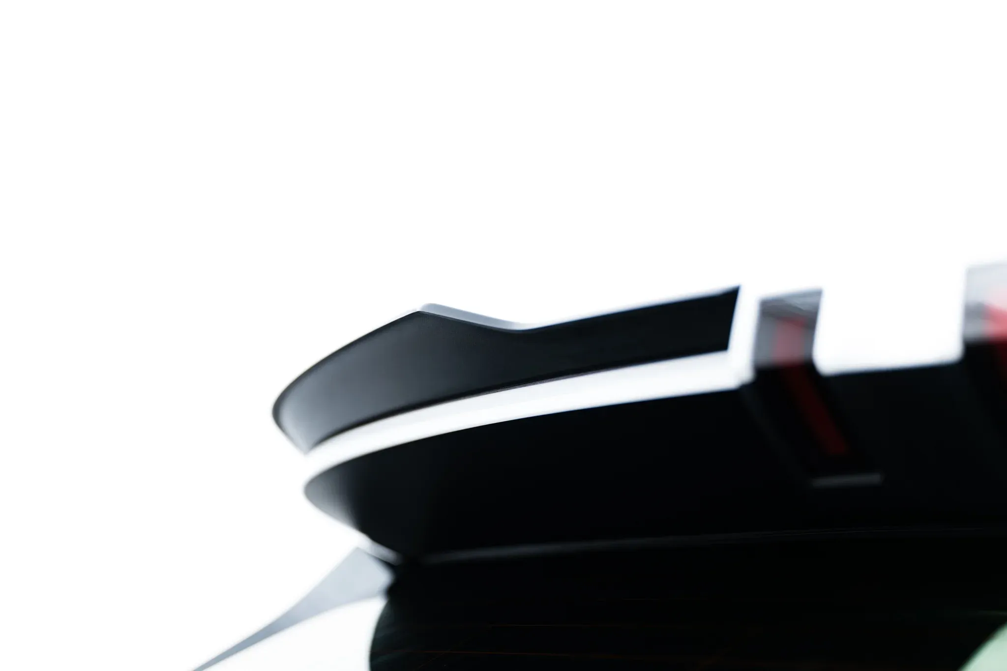 Takspoiler (øvre) Omoda 9 (Mk1) 2025-2026 | Glossy Black Edition