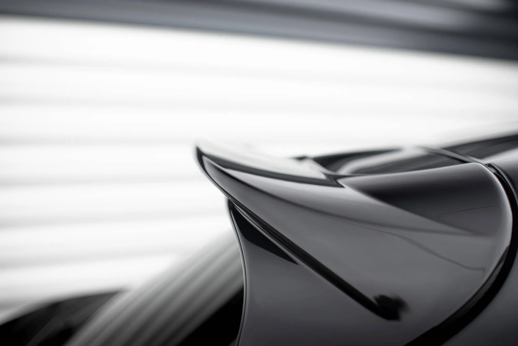 Takspoiler (øvre) Porsche Macan (Mk1 Facelift) 2018-2021 | Glossy Black Edition – bilde 3