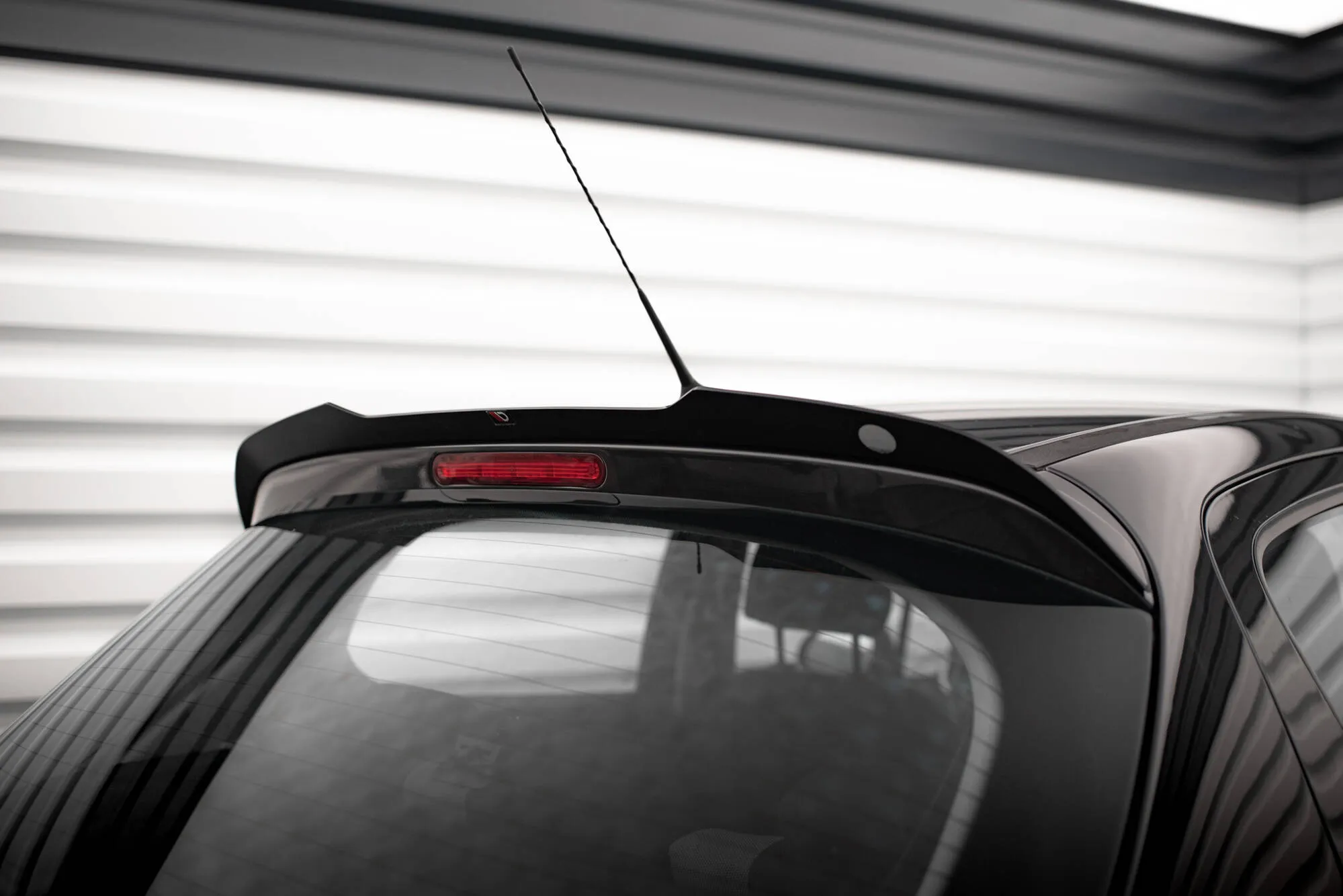 Takspoiler Peugeot 207 Sporty 2006-2009 | Glossy Black Edition