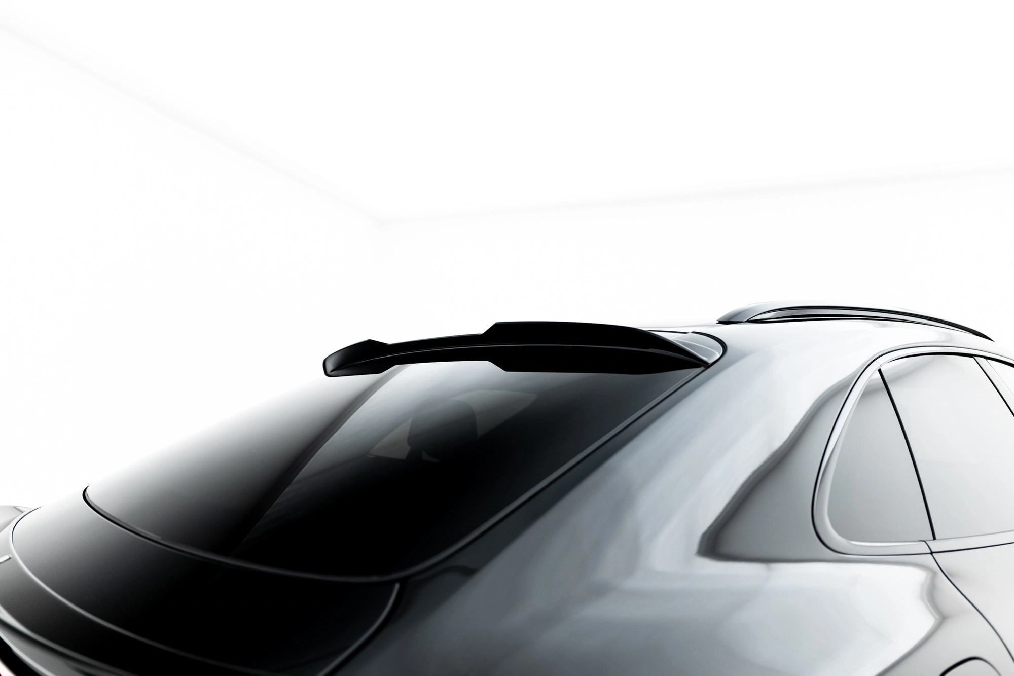 Takspoiler Porsche Macan 4 Electric 2024 -> – bilde 2