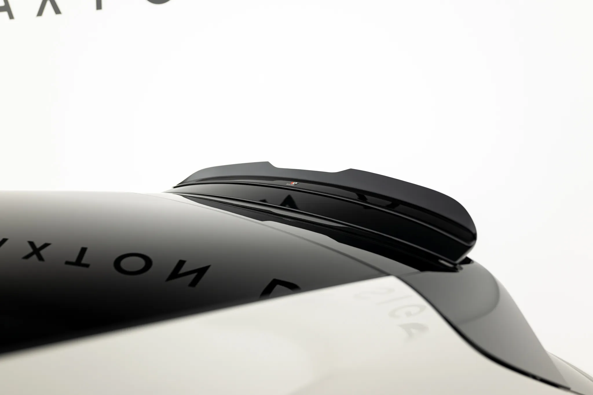 Takspoiler Porsche Panamera 2016 - 2023 | Glossy Black Edition – bilde 3