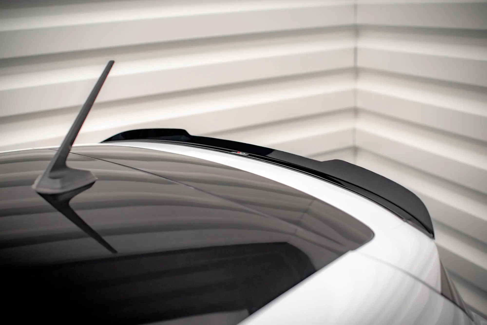 TAKSPOILER Renault Clio mk5 2019->