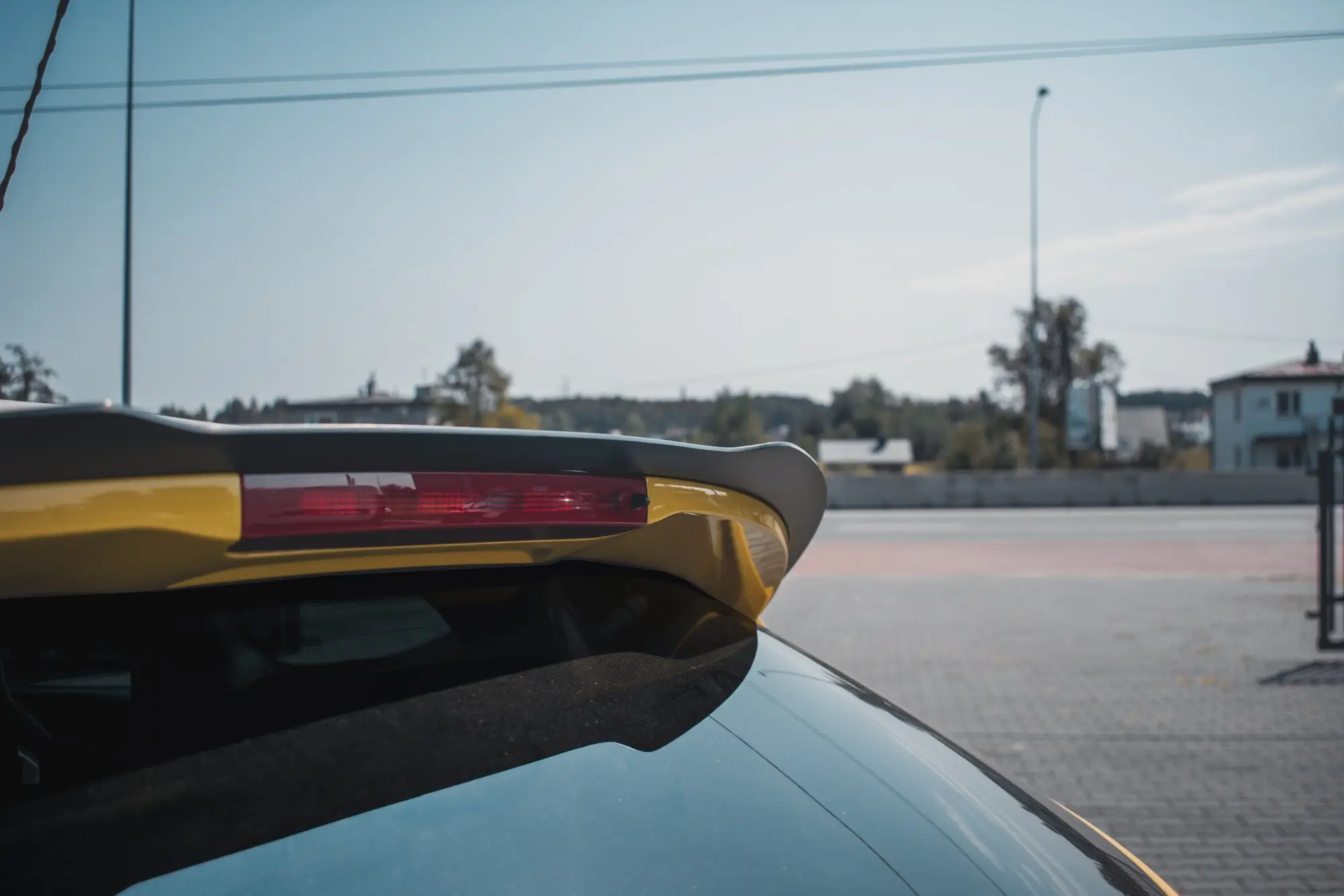 TAKSPOILER RENAULT Megane 3 RS 2009-2016 – bilde 3