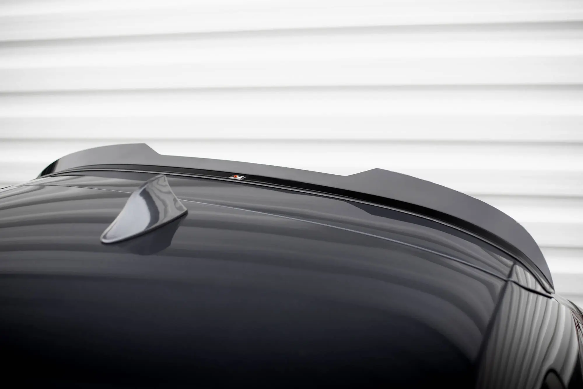 Takspoiler Renault Megane GT mk3 facelift 2012 - 2013 | Glossy Black Edition – bilde 2