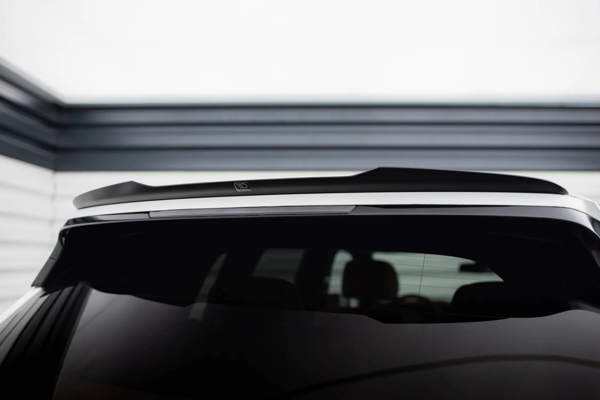 Takspoiler Rolls Royce Cullinan 2018 - 2024 | Glossy Black Edition