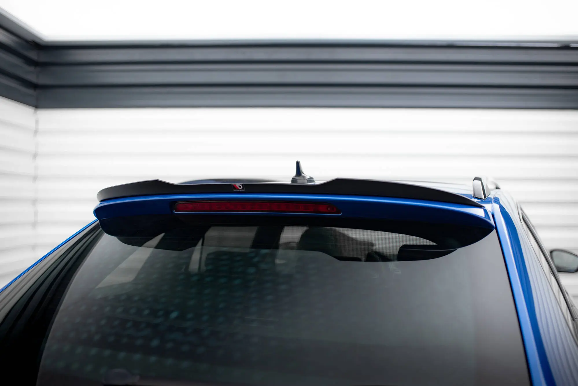 Takspoiler Skoda Superb III Sportline Stasjonsvogn Facelift 2019 - 2024 | Glossy Black Edition
