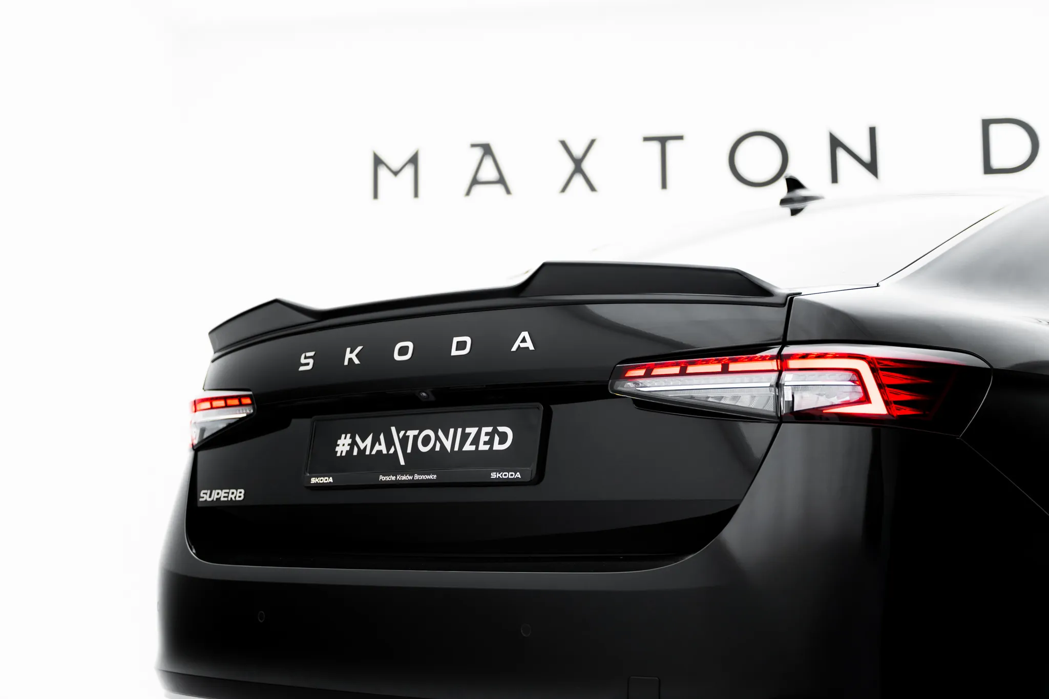Takspoiler Skoda Superb IV 2024 -> | Glossy Black Edition