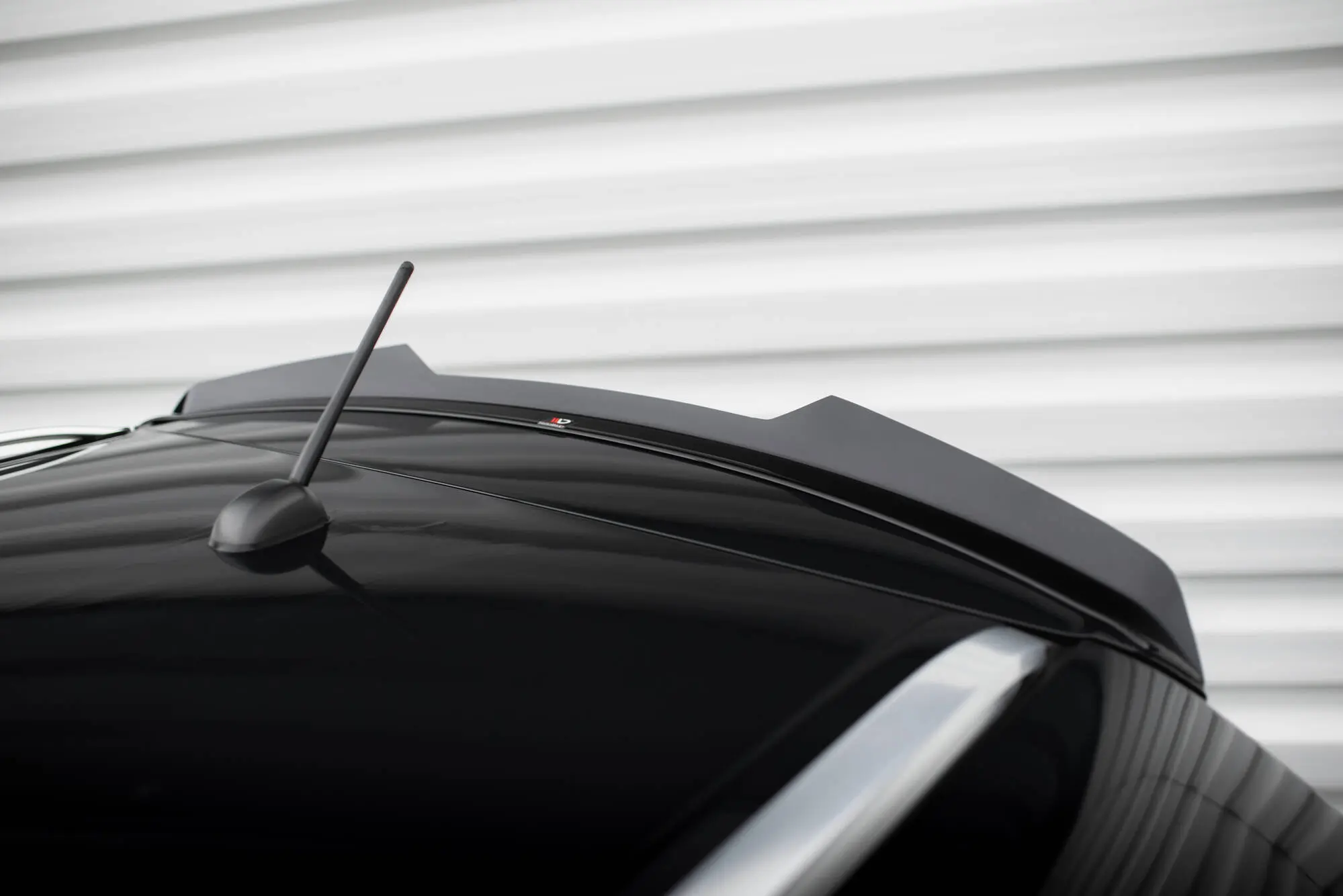Takspoiler Suzuki Vitara II (LY) 2015 -> | Glossy Black Edition – bilde 4