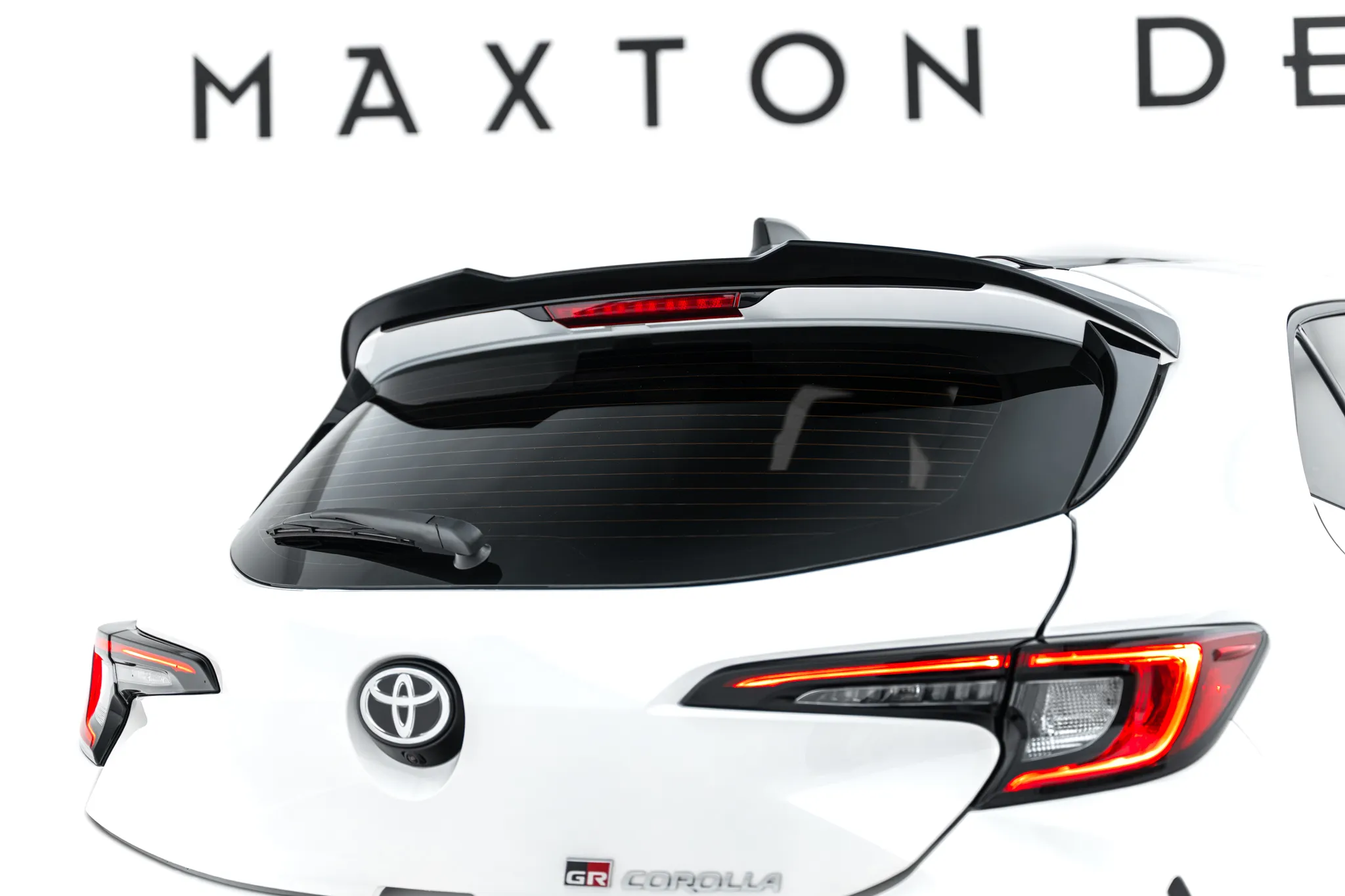 Takspoiler Toyota GR Corolla XII 2022 - 2024 | Glossy Black Edition
