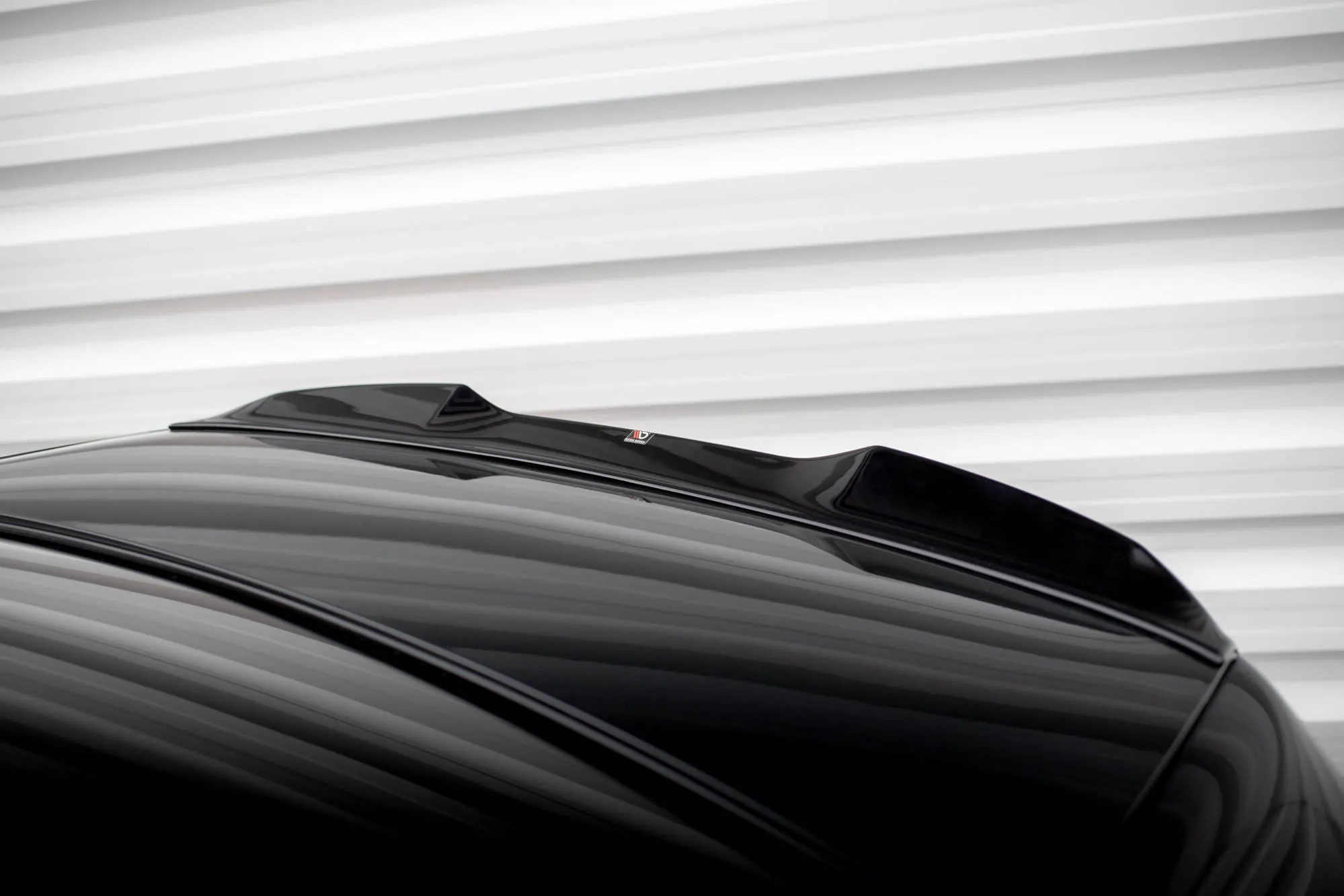 Takspoiler V.1 BMW 7 (G70) M-Pack 2022 -> | Glossy Black Edition – bilde 4