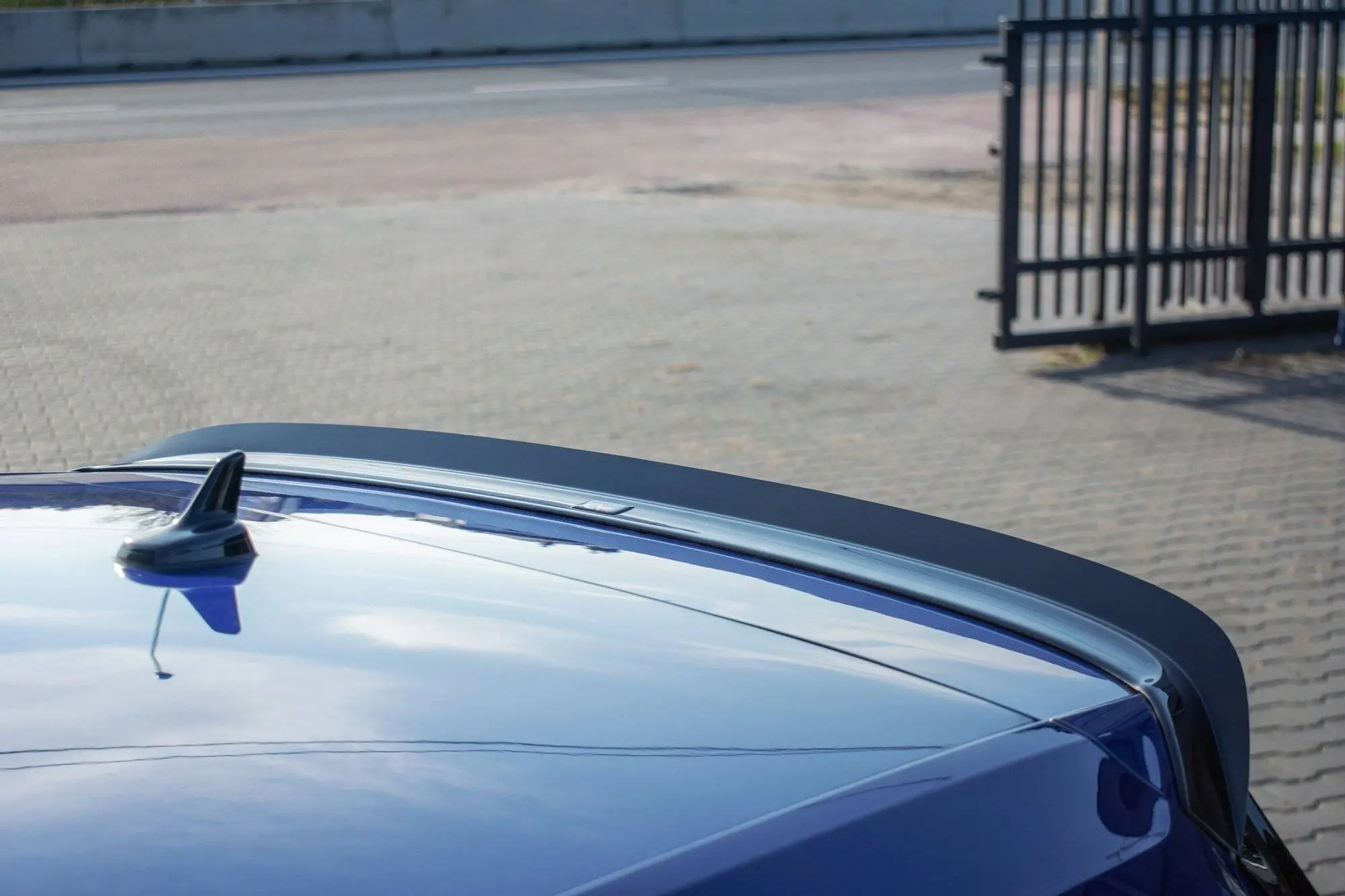 TAKSPOILER V.1 VW GOLF VII R / R-LINE / GTI HATCHBACK 2012 - 2019 – bilde 2