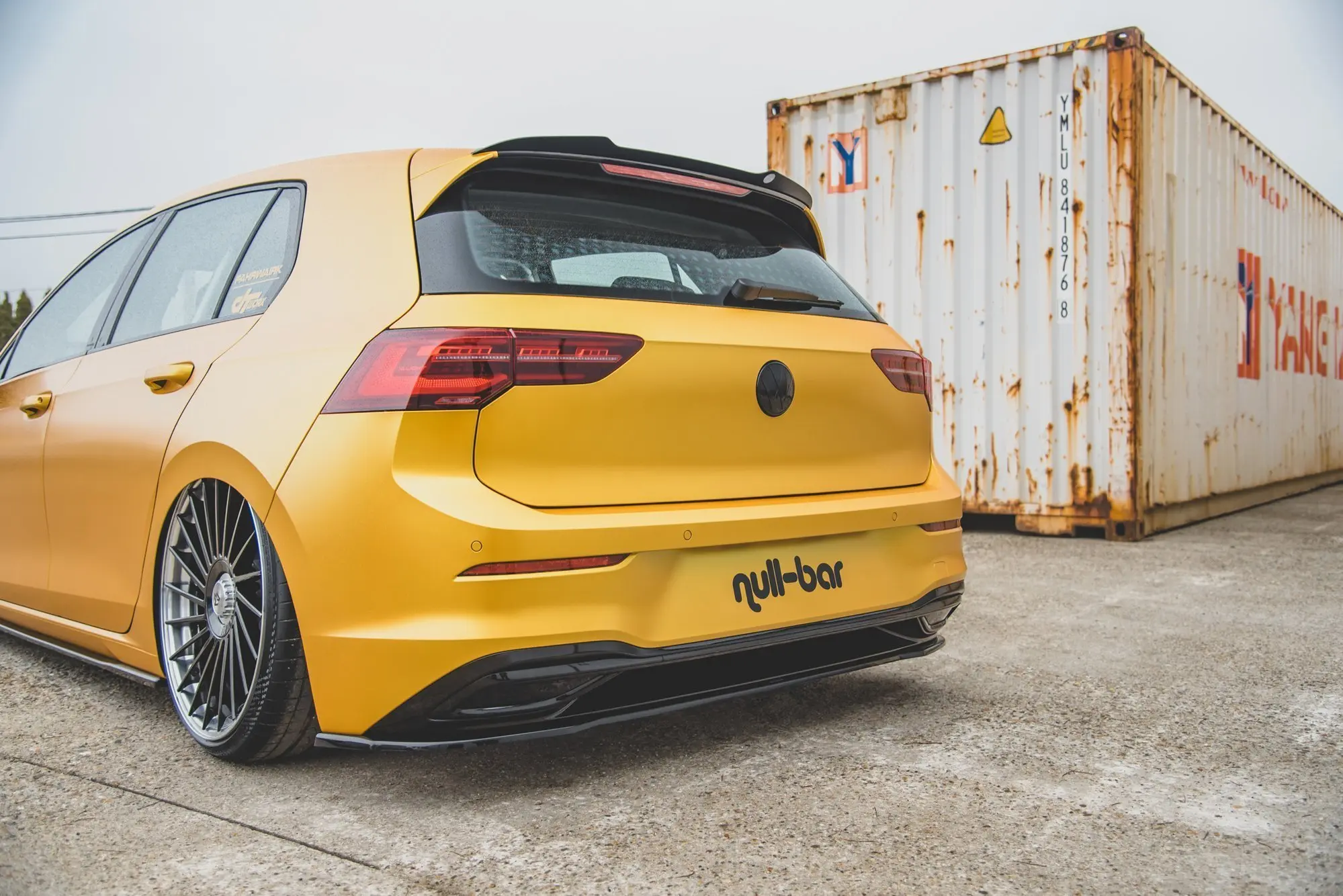 TAKSPOILER V.1 VW GOLF VIII 2019-> / VW GOLF VIII R-LINE 2019-> – bilde 4