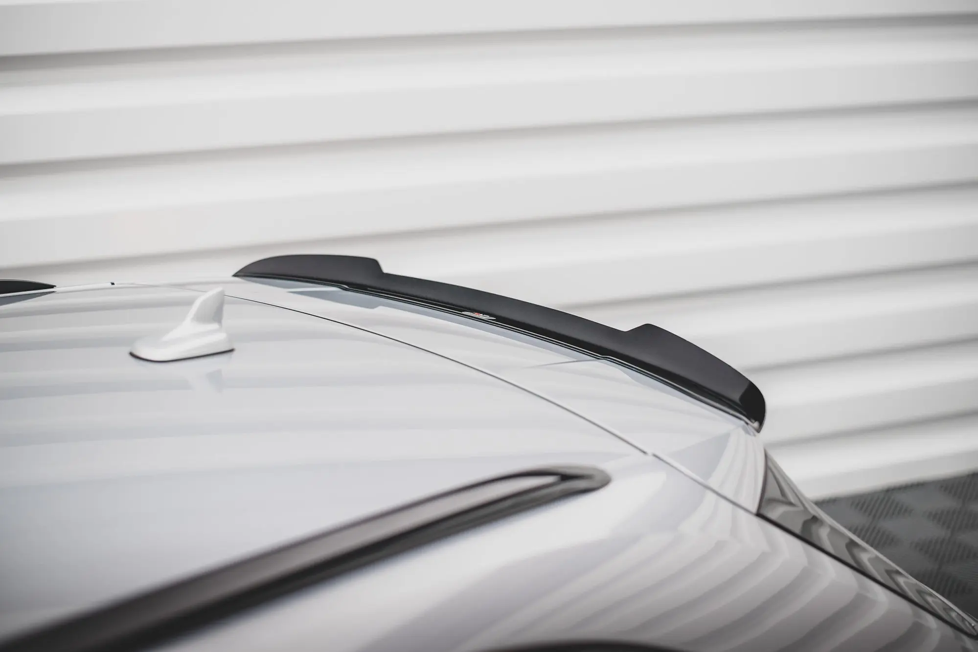 Takspoiler V.2  Audi A4 S-Line Avant (B9) 2015-> / Audi S4 Avant (B9) 2015->