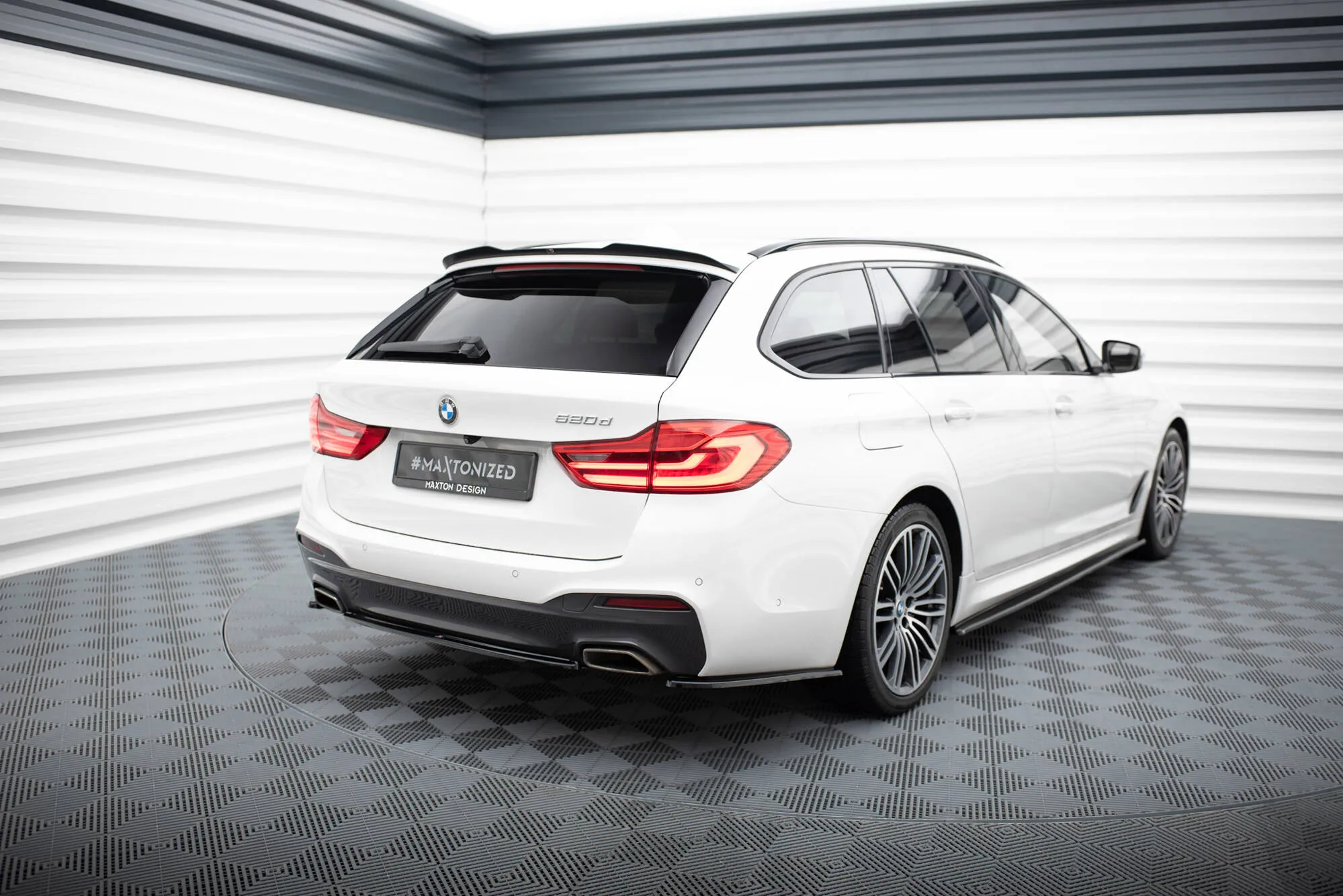 Takspoiler V.2 BMW 5 (G31) M-Pack 2017 - 2020 | Glossy Black Edition – bilde 3