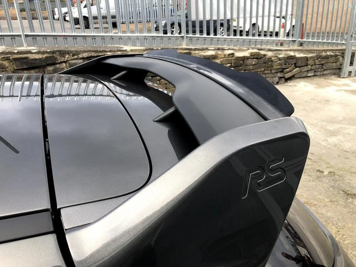 TAKSPOILER V.2 Ford Focus III RS Facelift 2014 - 2019 – bilde 4