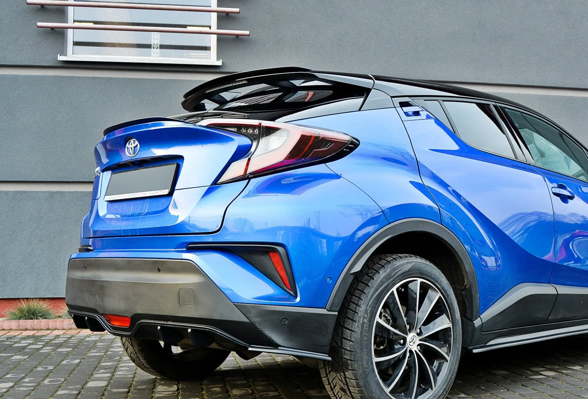 TAKSPOILER V.2 TOYOTA C-HR 2016-> – bilde 2