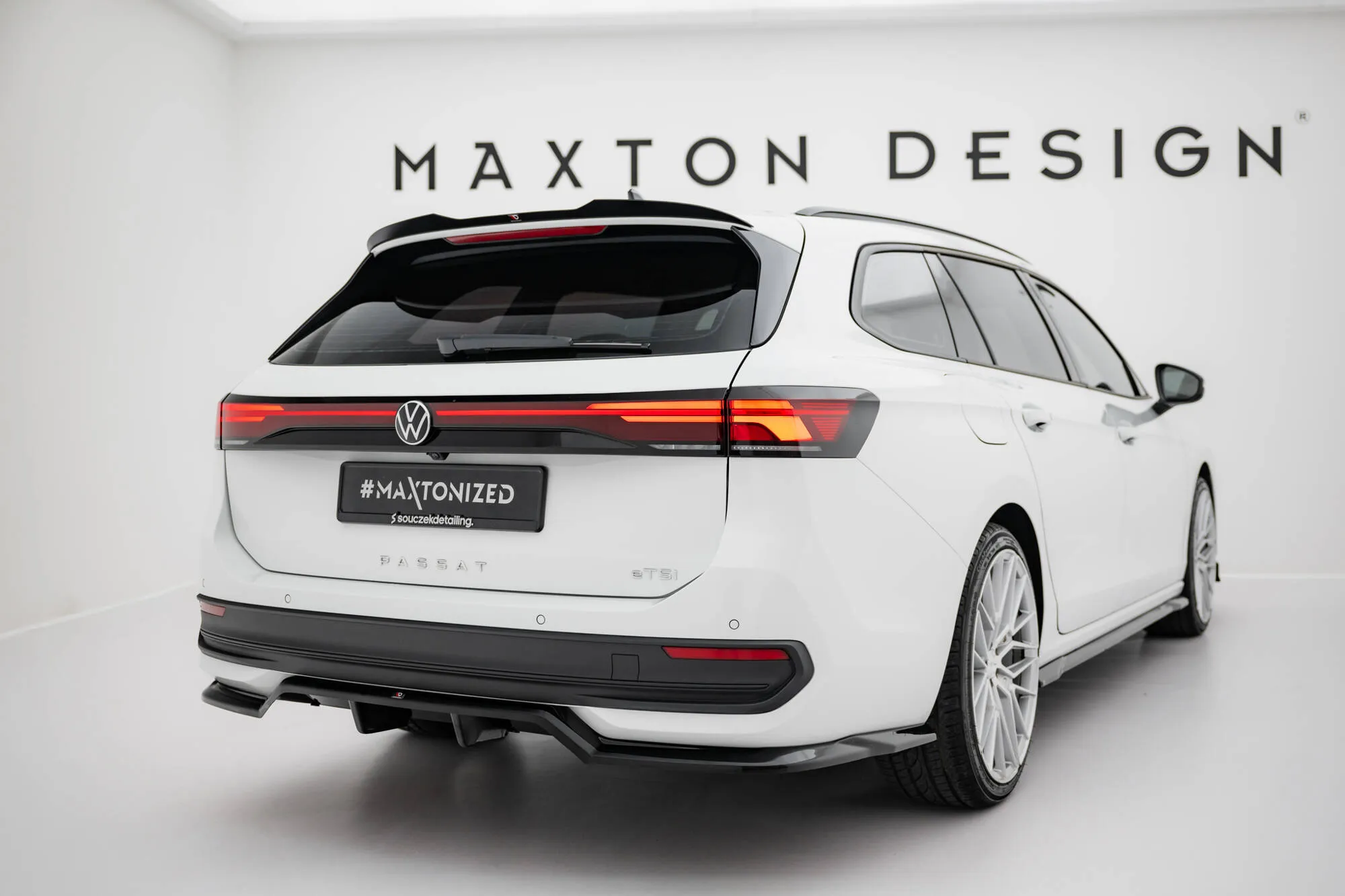 Takspoiler Volkswagen Passat (B9) 2023 -> | Glossy Black Edition – bilde 3