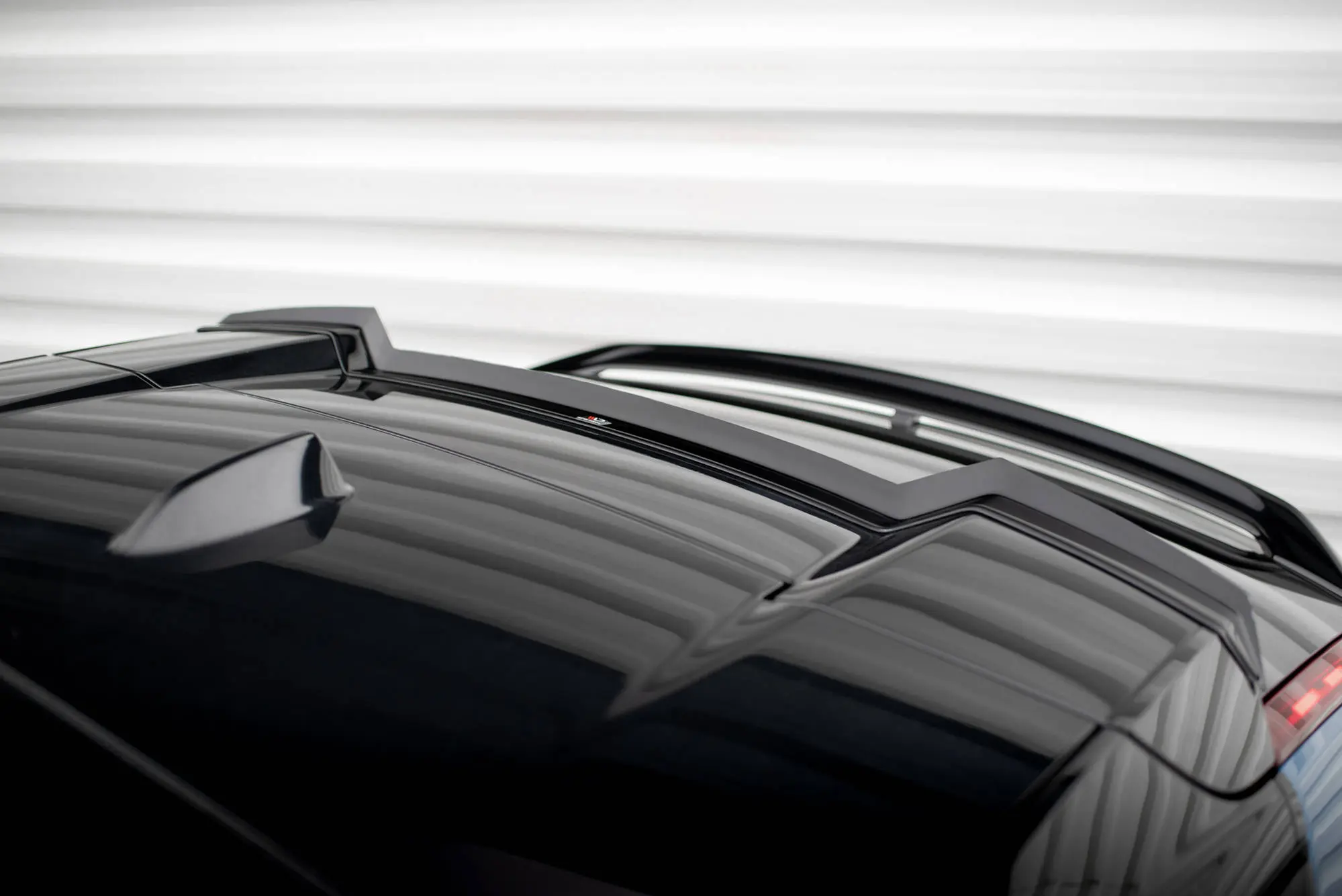 Takspoiler Volvo EC40/C40 Recharge 2021 ->  | Glossy Black Edition – bilde 2