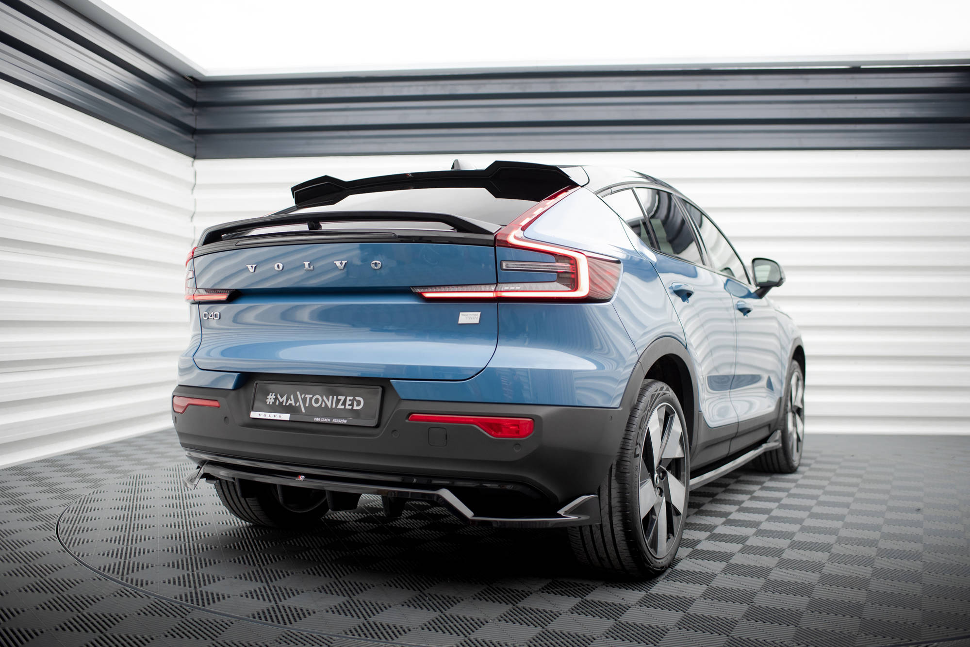 Takspoiler Volvo EC40/C40 Recharge 2021 ->  | Glossy Black Edition – bilde 4