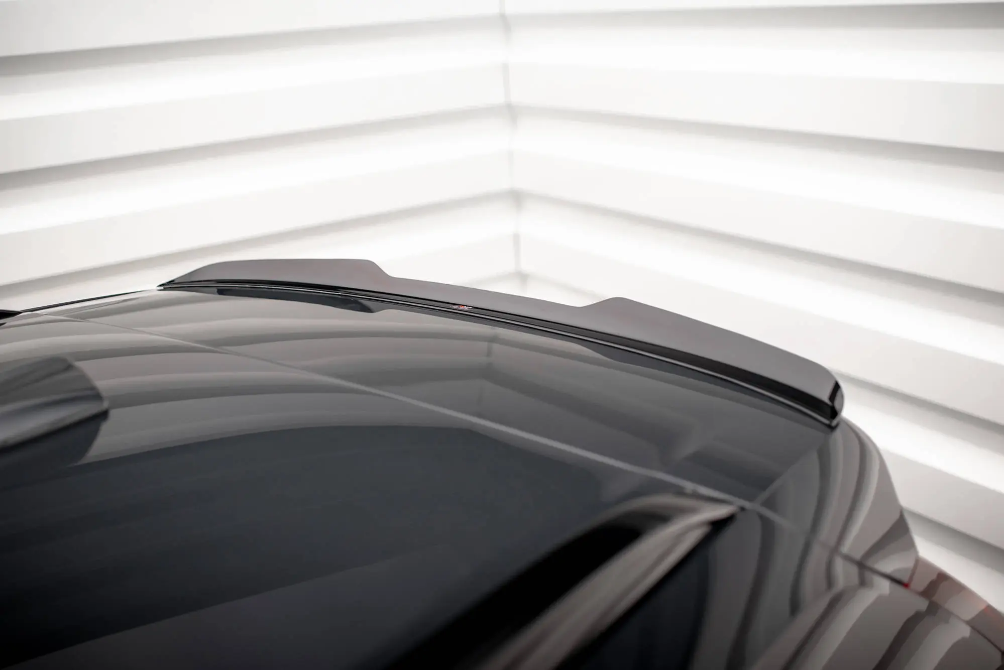 TAKSPOILER VOLVO XC90 II R-Design facelift 2019-> – bilde 2