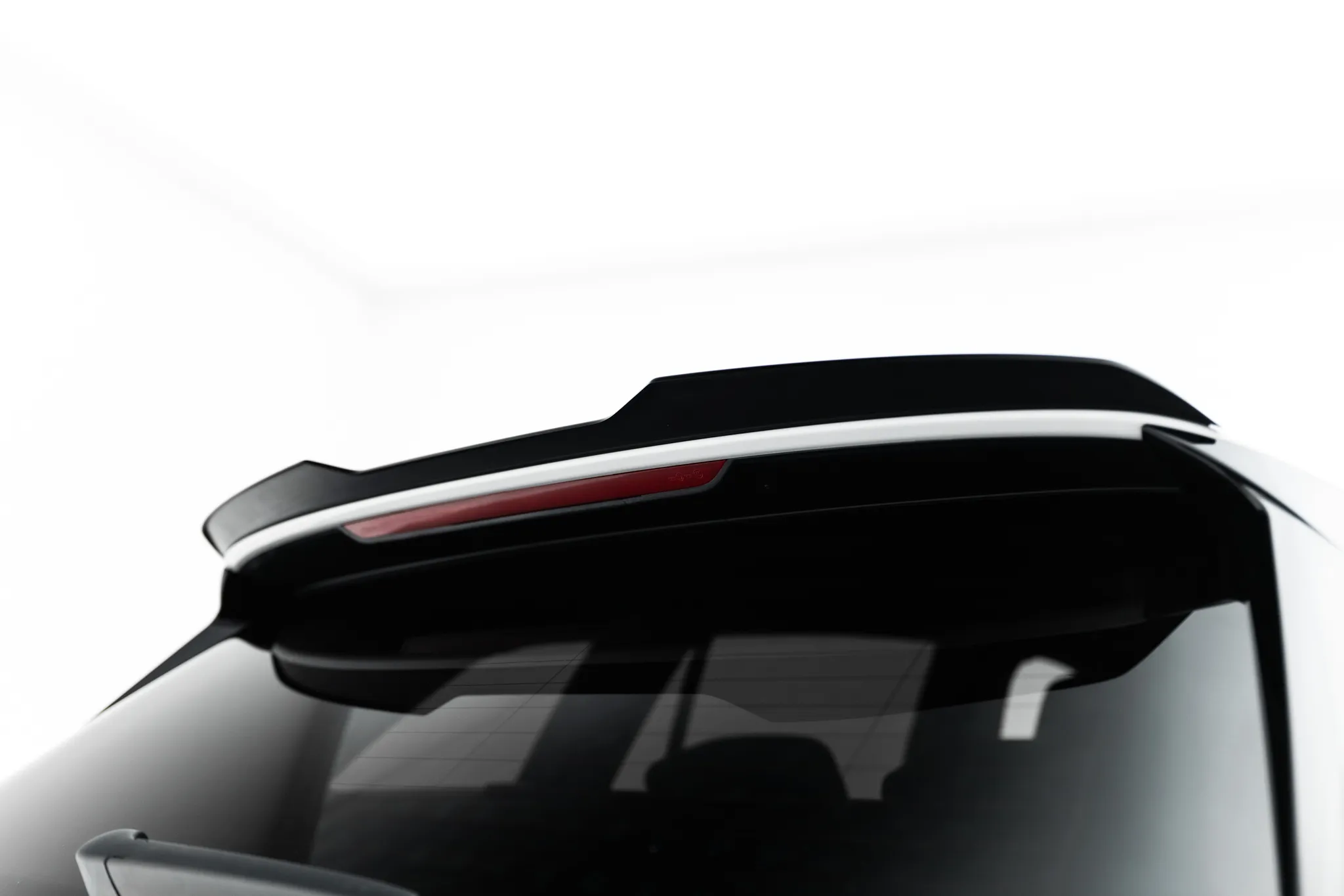Takspoiler VW Golf R Variant VIII Facelift 2024 -> | Glossy Black Edition – bilde 3
