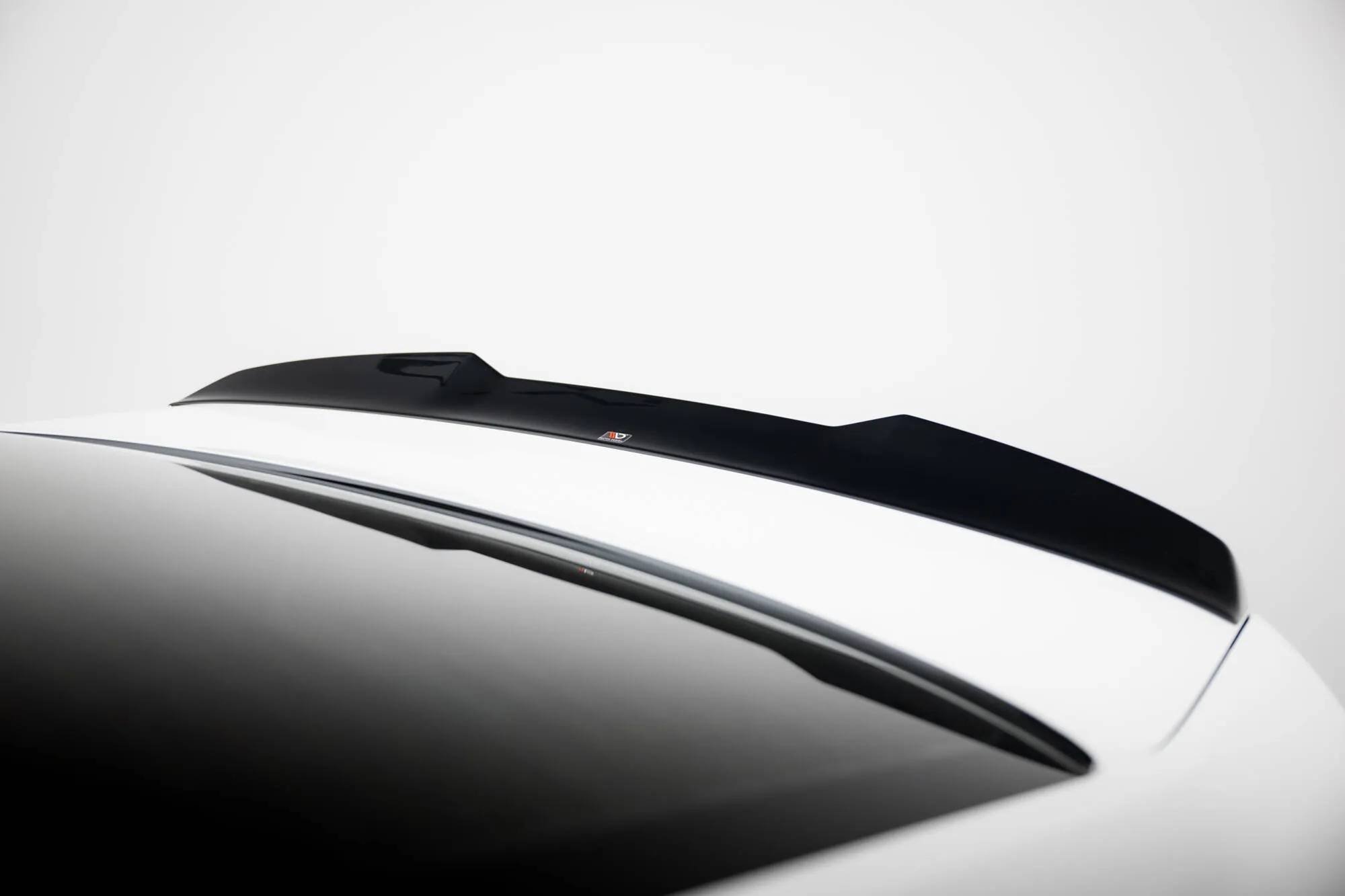 Takspoiler VW Jetta Gli VII Facelift 2 2024 -> | Glossy Black Edition – bilde 3