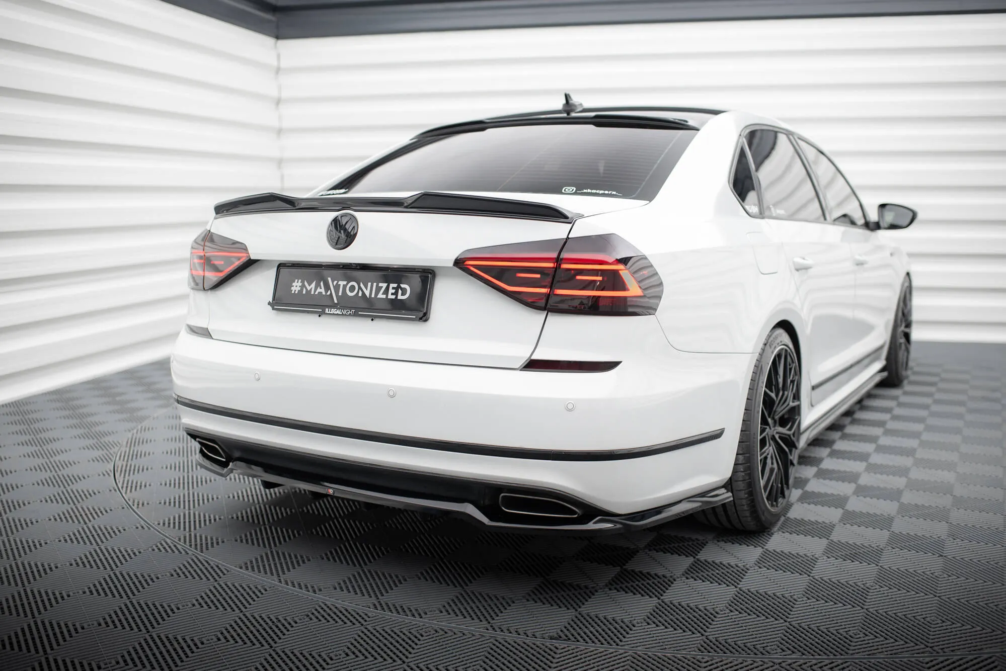 Takspoiler VW Passat GT B8 Facelift Usa 2019 - 2022 | Glossy Black Edition – bilde 2