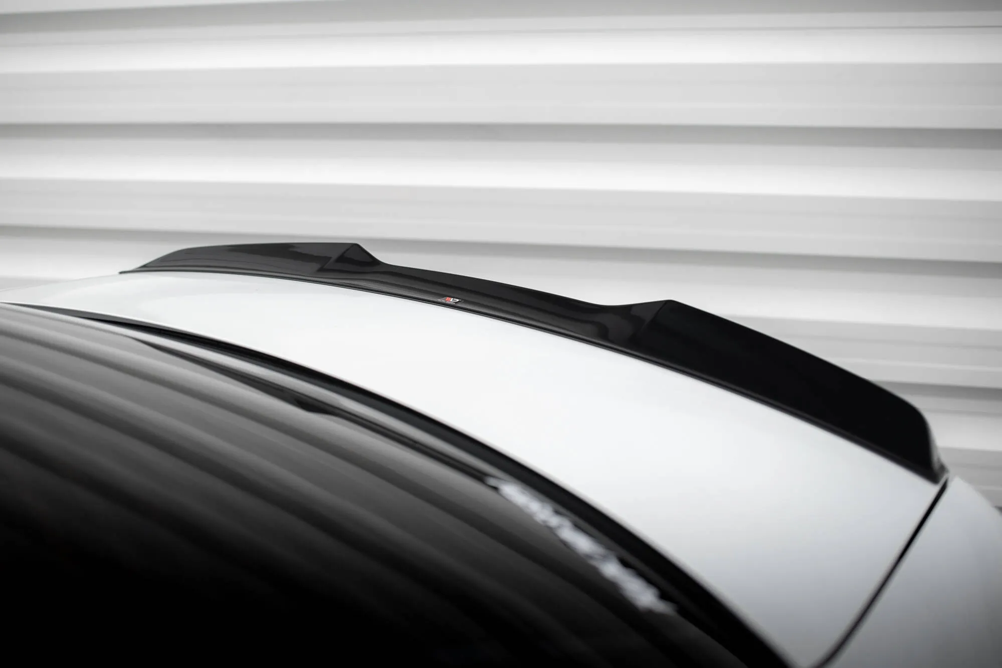 Takspoiler VW Passat GT B8 Facelift Usa 2019 - 2022 | Glossy Black Edition – bilde 3