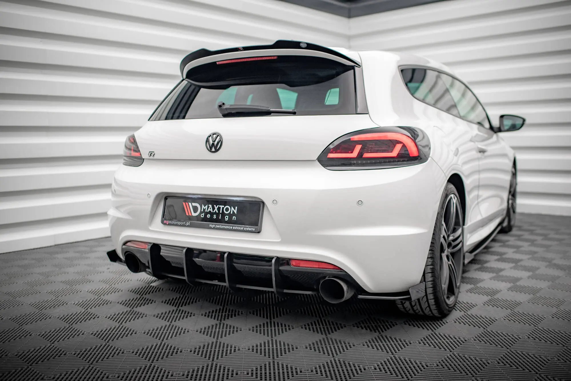 Takspoiler VW Scirocco R mk3 2008 - 2014 | V.2 Glossy Black Edition – bilde 4