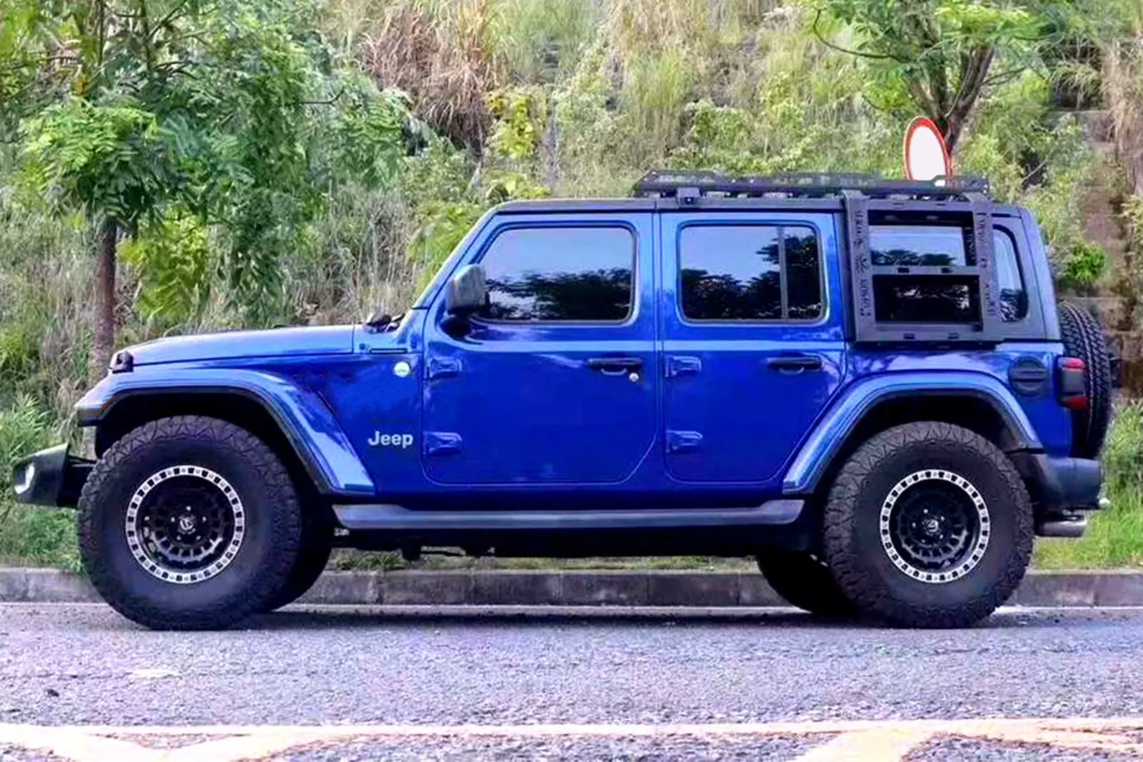Takstativ plattform Jeep Wrangler JK 2006 - 2018 │ m/ stig | Takgrind
