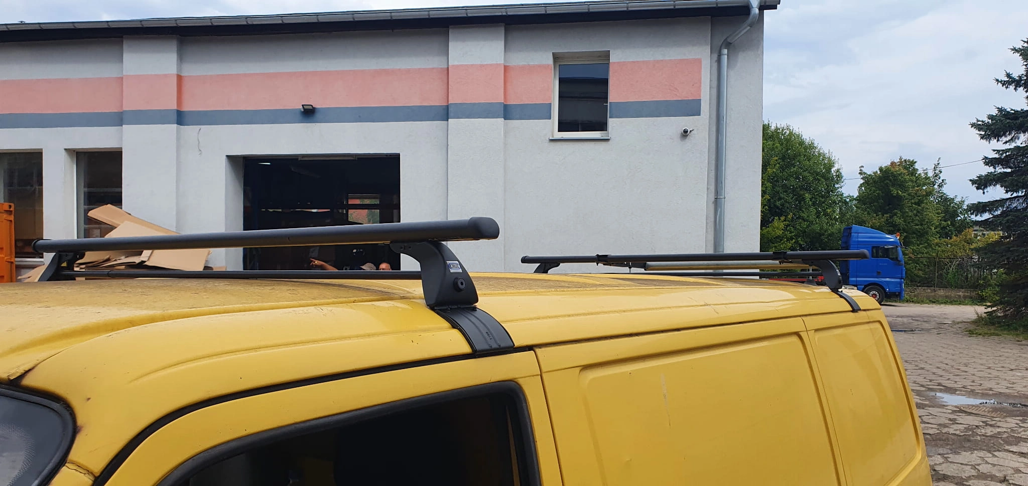 Takstativ VW T4 1990 - 2003 │ Cruz SF2-145 Roof Racks - sett 2 stk. – bilde 2