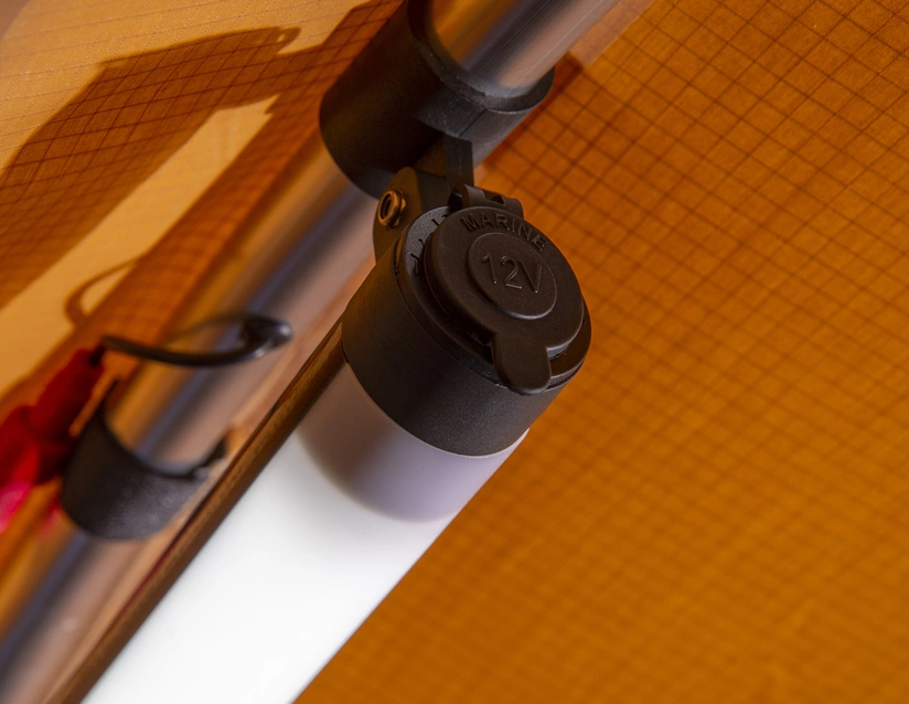 Taktelt ARB Flinders med stige – rask oppsett, solid ABS-gulv, madrass og LED-lys (140 x 240 cm) Image 21