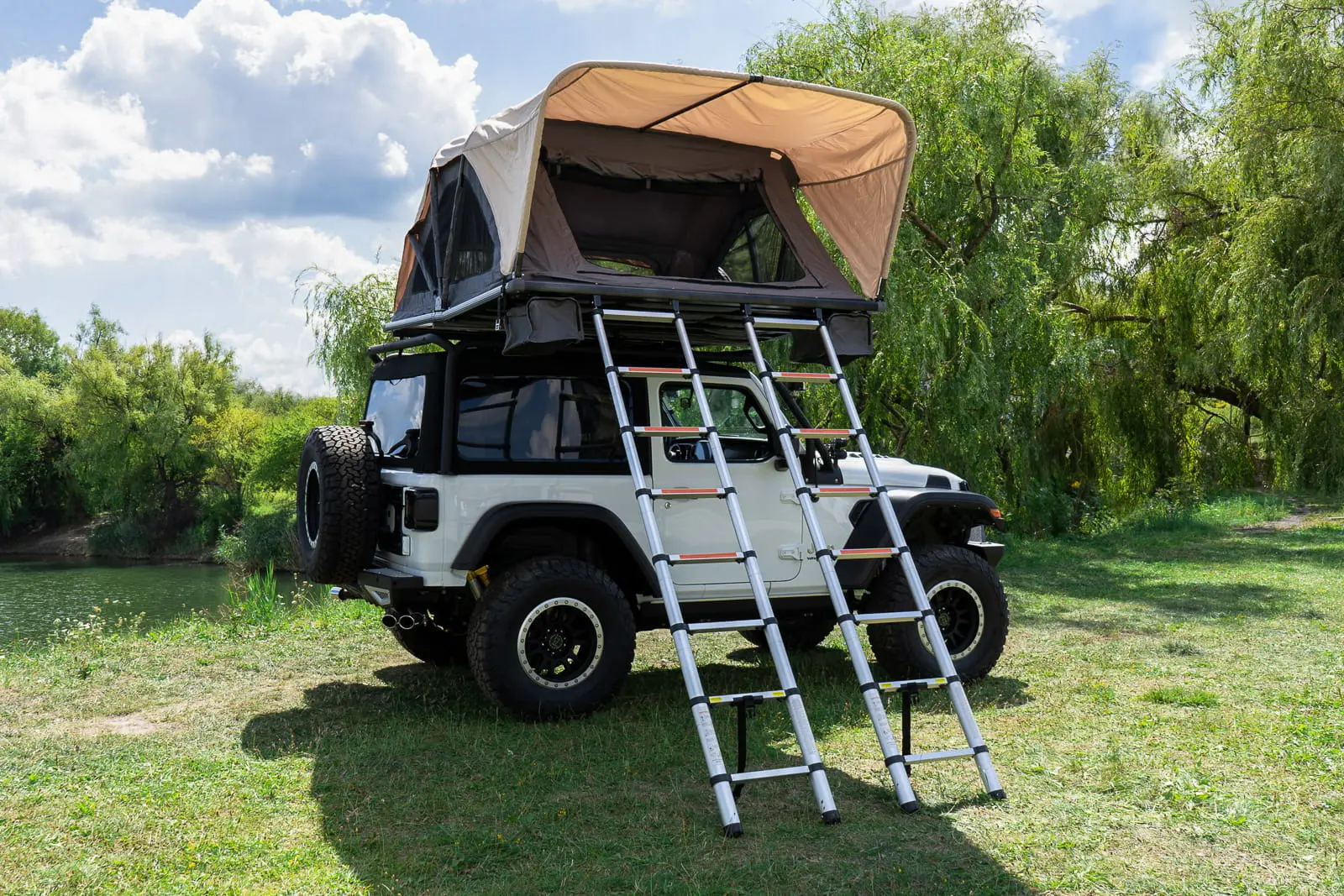Taktelt Jeep Wrangler 221 x 190 x 102 cm │ Grey & Black Edition │ 4-personer  Image 5