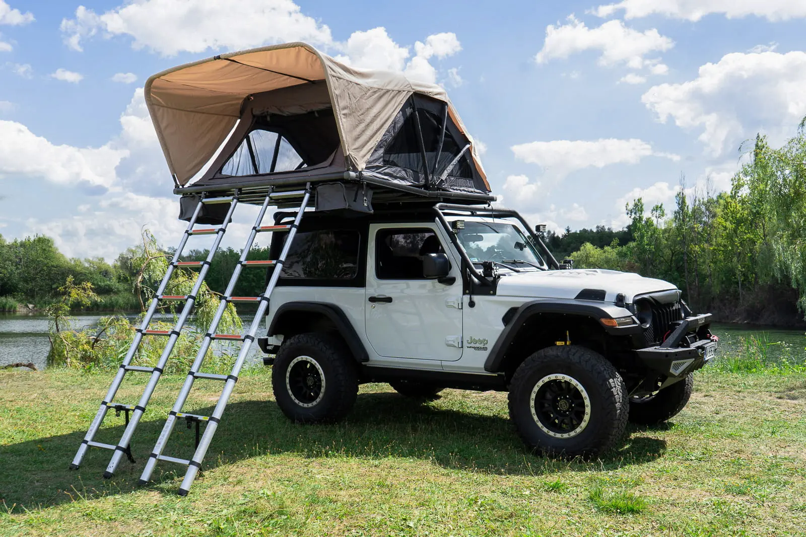 Taktelt Jeep Wrangler 221 x 190 x 102 cm │ Grey & Black Edition │ 4-personer  Image 6
