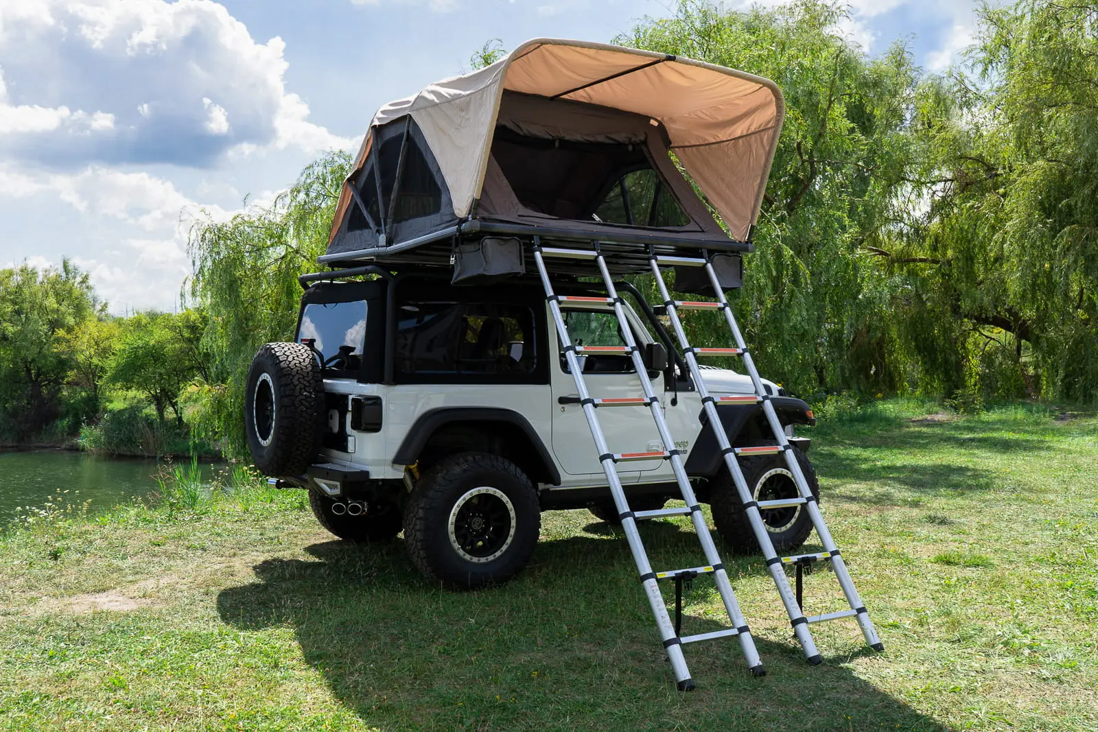 Taktelt Jeep Wrangler 221 x 190 x 102 cm │ Grey & Black Edition │ 4-personer  Image 9