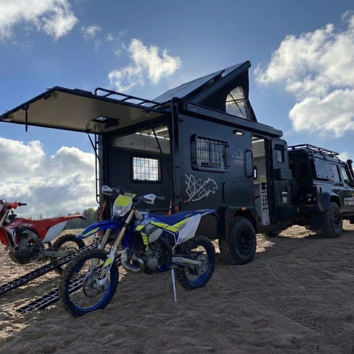 Terrengtilhenger Decamp Cross C3 │ offroad toy hauler med pop-up tak - 1800 kg totalvekt – bilde 5