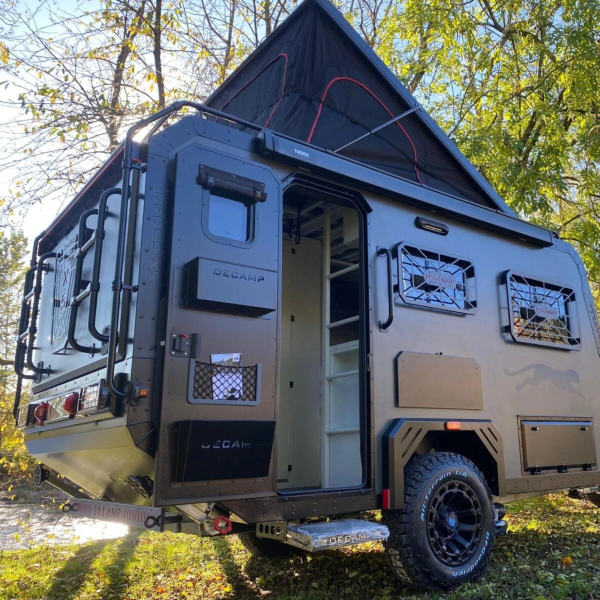 Terrengtilhenger Decamp Cross X5 │ stor offroad campinghenger med pop-up tak - 8 personer – bilde 11