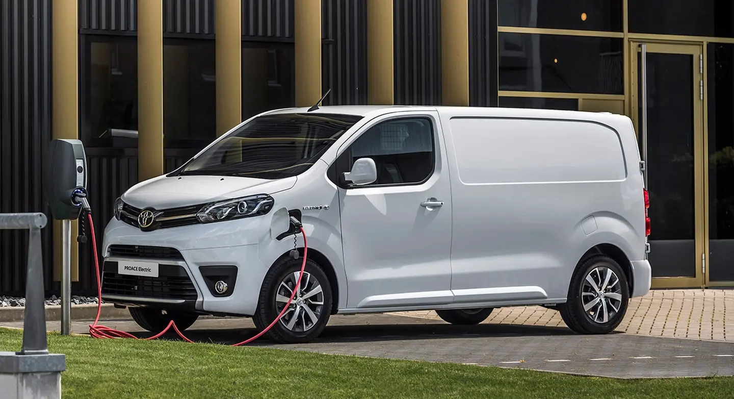 Tilhengerfeste fastmontert CITROEN JUMPY III 2016 -> / CITROEN SPACETOURER 2016 -> / FIAT SCUDO 2022 -> /OPEL VIVARO 2019 -> / Opel Zafira Life 2019 -> / PEUGEOT EXPERT 2016 -> / PEUGEOT TRAVELLER 2016 -> / TOYOTA PROACE 2016 -> Image 3
