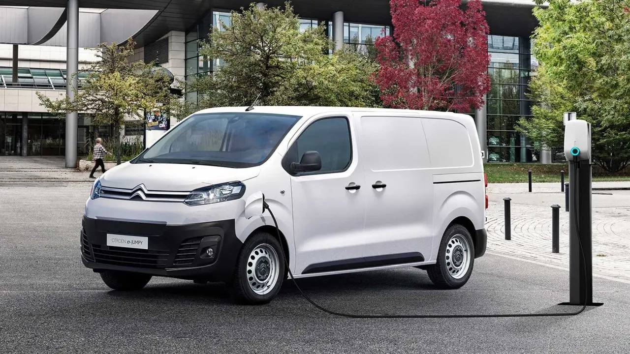 Tilhengerfeste fastmontert CITROEN JUMPY III 2016 -> / CITROEN SPACETOURER 2016 -> / FIAT SCUDO 2022 -> /OPEL VIVARO 2019 -> / Opel Zafira Life 2019 -> / PEUGEOT EXPERT 2016 -> / PEUGEOT TRAVELLER 2016 -> / TOYOTA PROACE 2016 -> Image 4