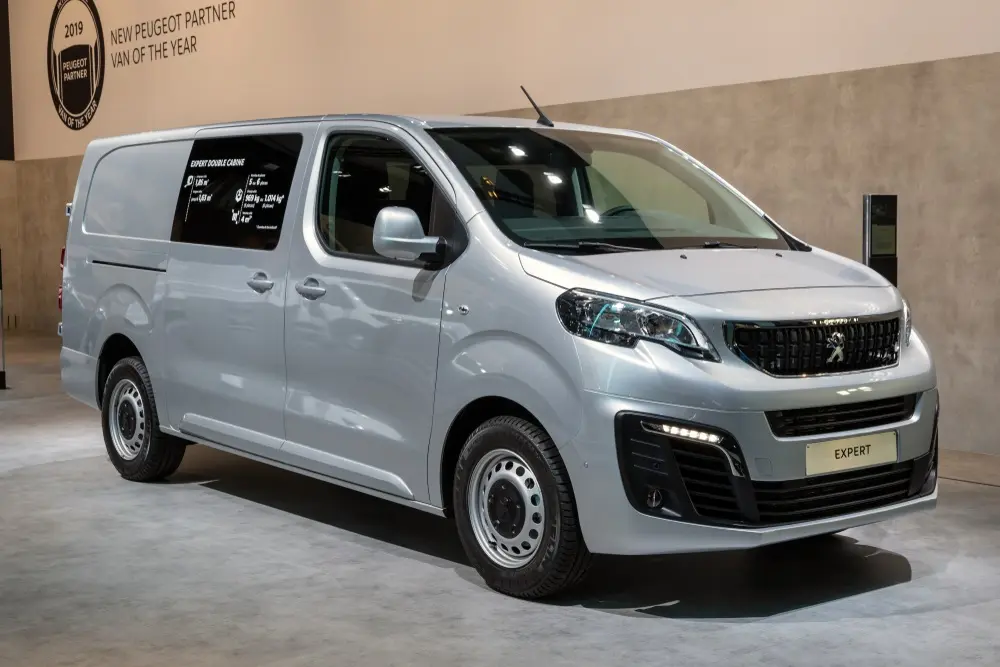 Tilhengerfeste fastmontert CITROEN JUMPY III 2016 -> / CITROEN SPACETOURER 2016 -> / FIAT SCUDO 2022 -> /OPEL VIVARO 2019 -> / Opel Zafira Life 2019 -> / PEUGEOT EXPERT 2016 -> / PEUGEOT TRAVELLER 2016 -> / TOYOTA PROACE 2016 -> Image 6