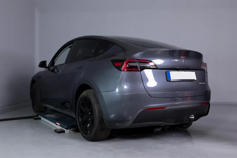 Tilhengerfeste Tesla Model Y 2020 - 2025 | Avtagbart krok Image 4