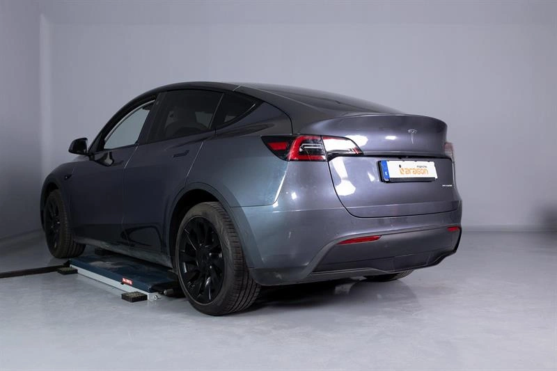 Tilhengerfeste Tesla Model Y 2020 -> │ Genuine® Aragon Vertikalt Avtagbart krok Image 6