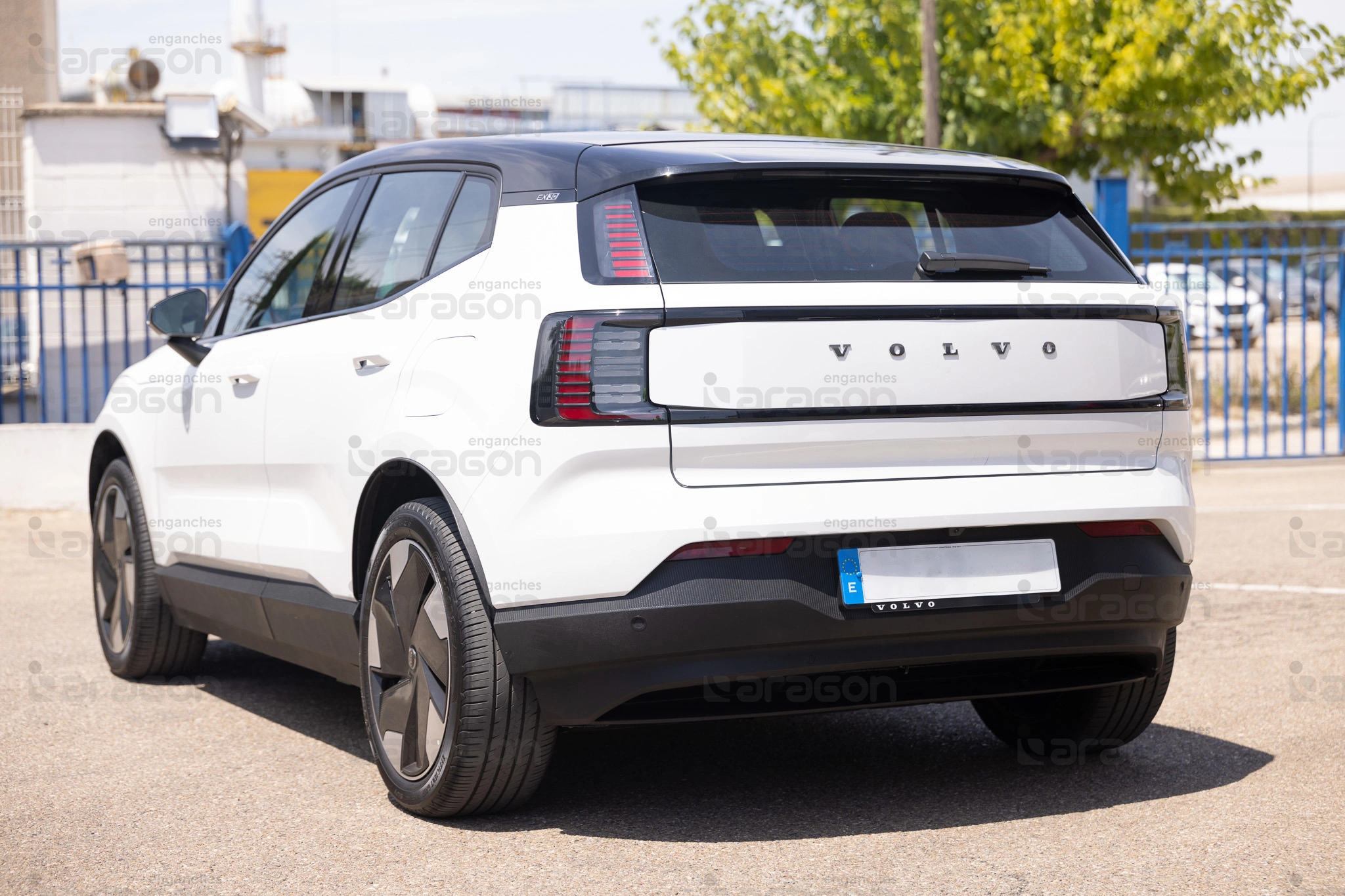 Tilhengerfeste Volvo EX30 2023 -> | Vertikalt Avtagbart krok Image 6