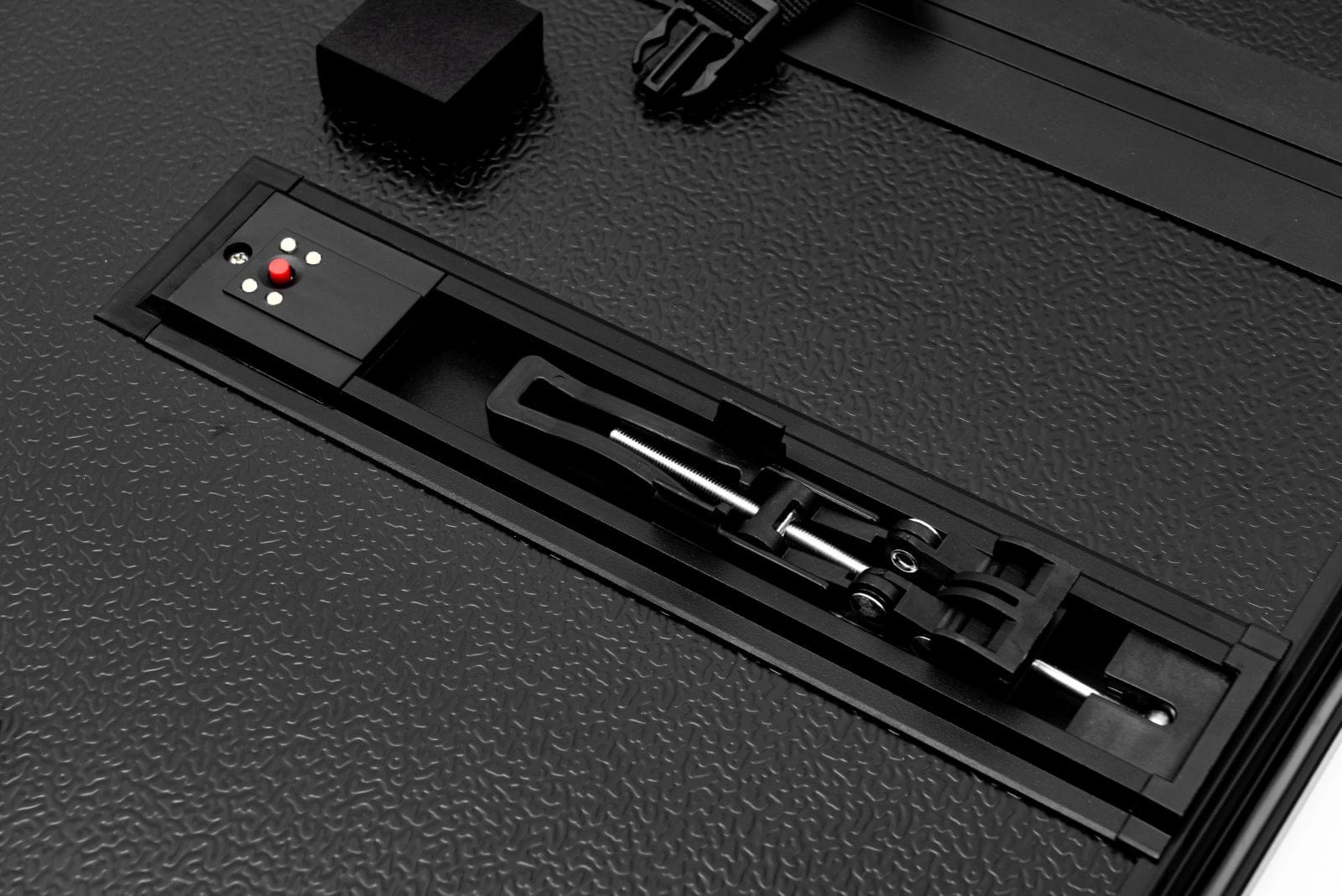 Toplokk Nissan Navara  IV 2015 - 2022 │ Double Cab Hardt tredelt lokk med LED  for lasteplanet - Cover Black – bilde 11