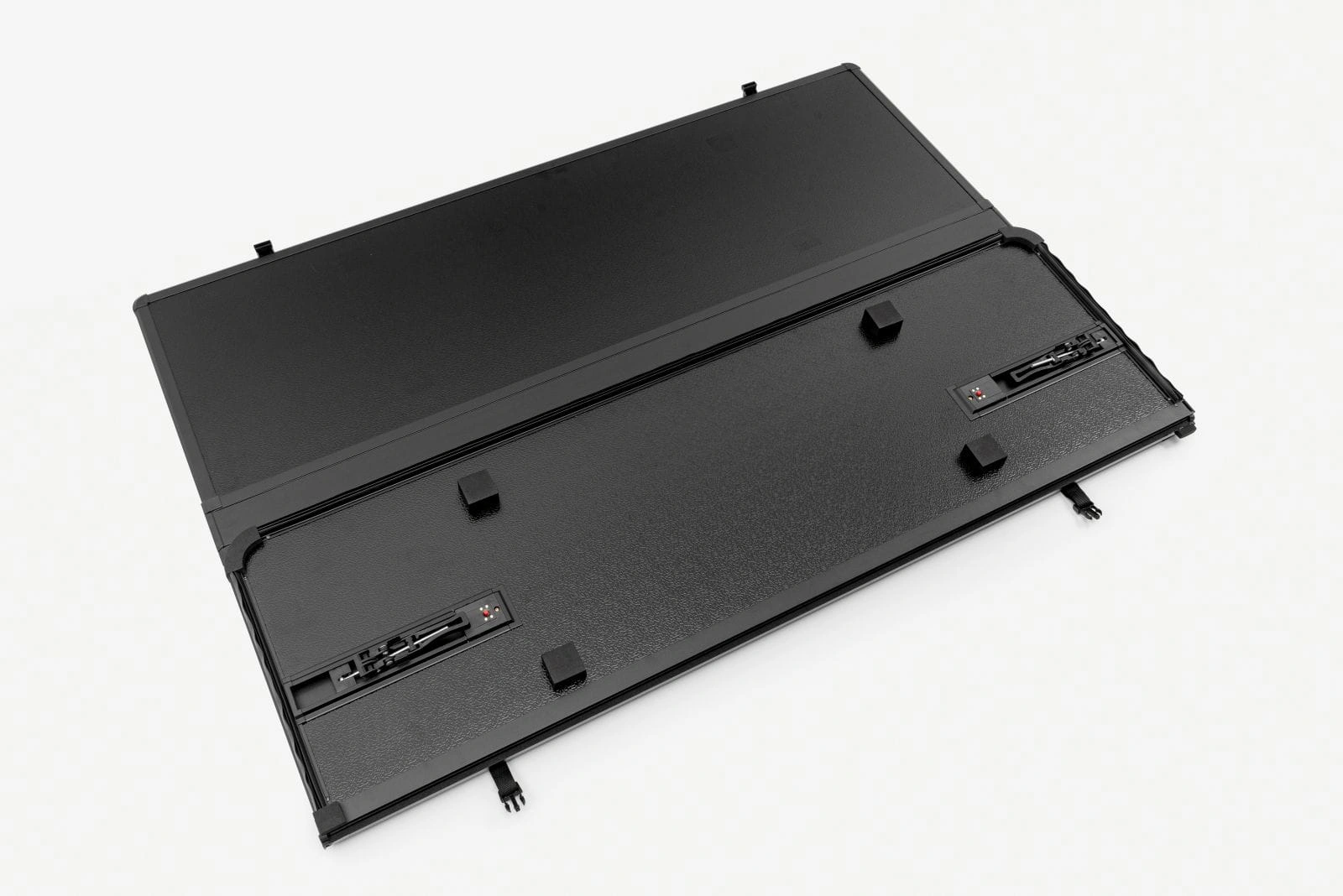 Tredelt hardt lokk til pickupkasse med LED-lys – Toyota Hilux VIII AN120 2015+ – bilde 10