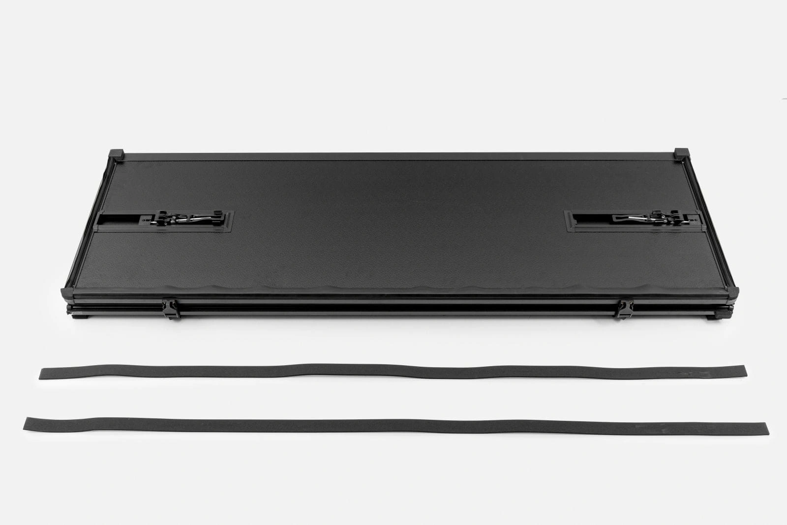 Tredelt hardt lokk til pickupkasse med LED-lys – Toyota Hilux VIII AN120 2015+ – bilde 5